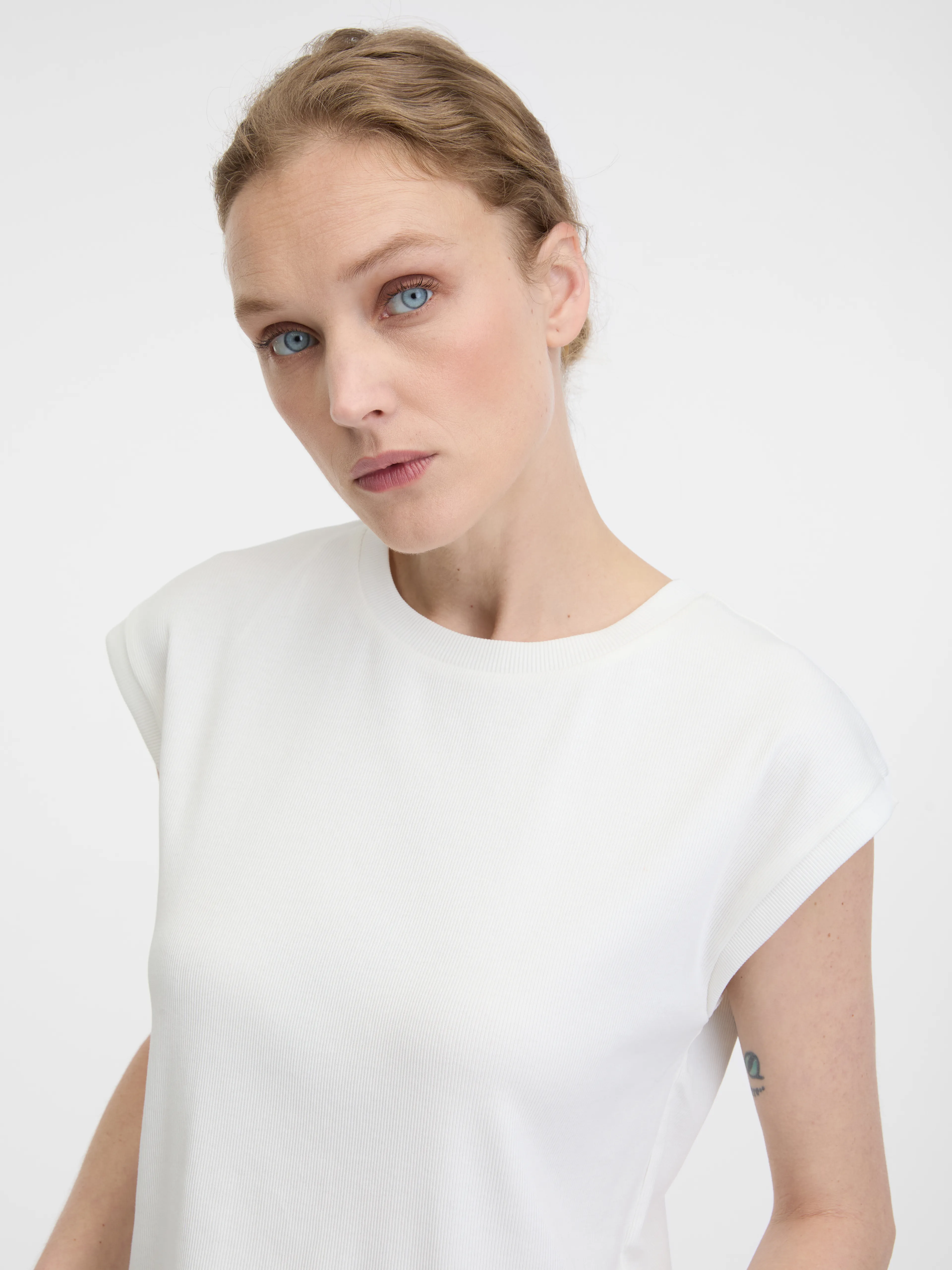 Weißes Damen Crop-T-Shirt mit kurzen Ärmeln ORSAY