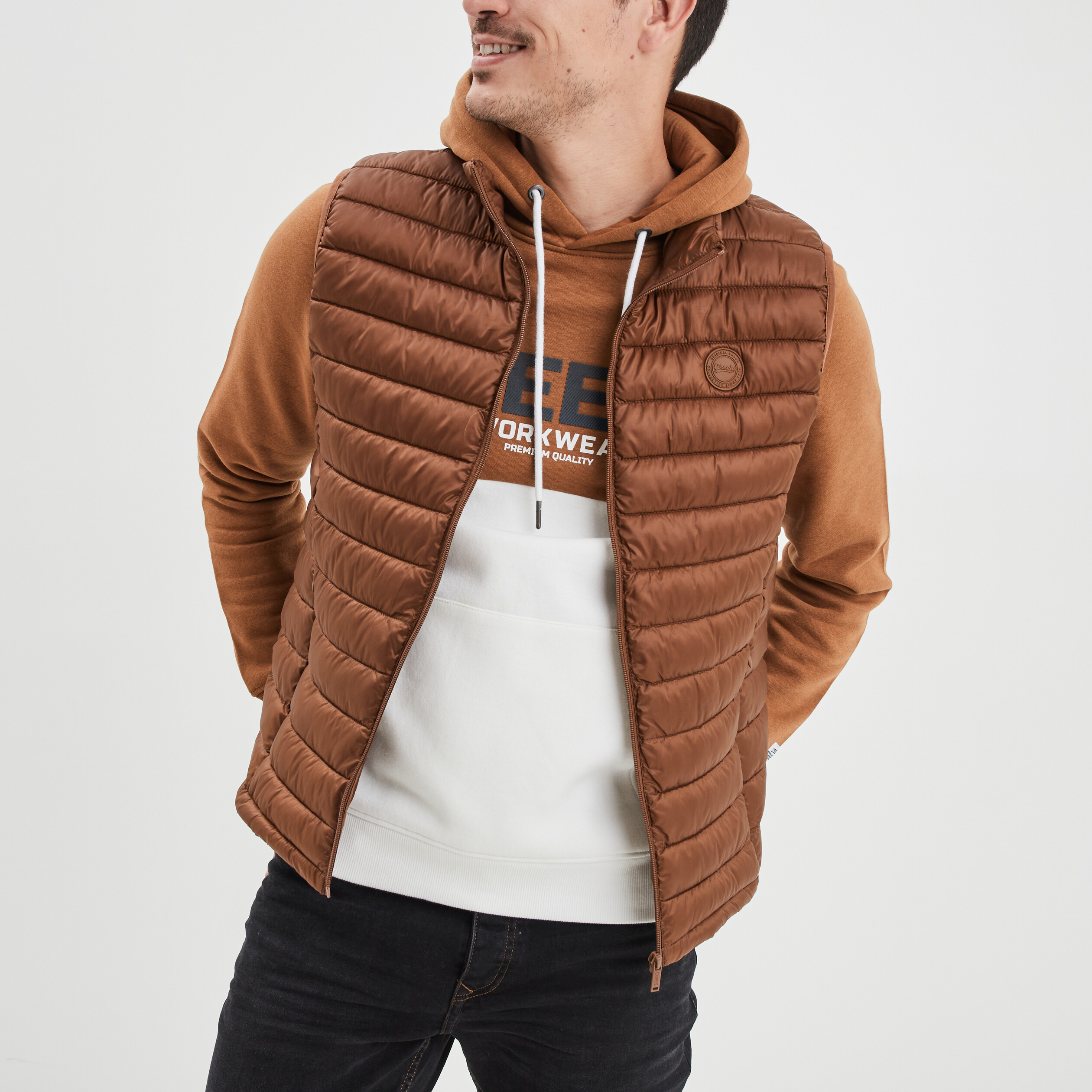 Doudoune légère zippée sans manches camel homme | La Halle