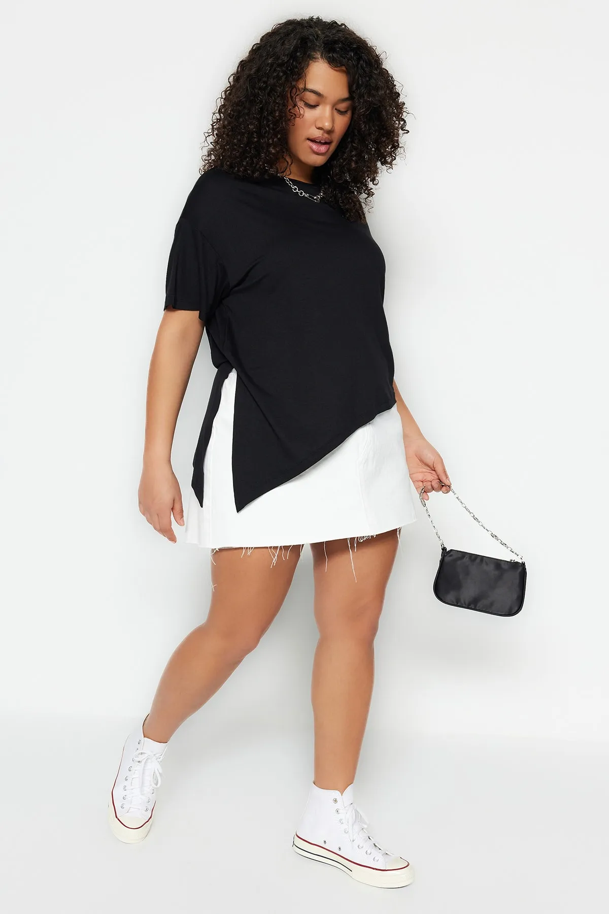 Trendyol Curve  Schwarze, detaillierte Strickbluse mit Schnürung TBSSS23AF00033