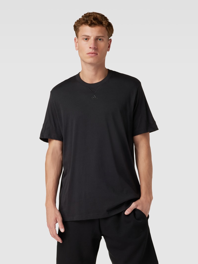 T-Shirt mit Label-Stitching in schwarz