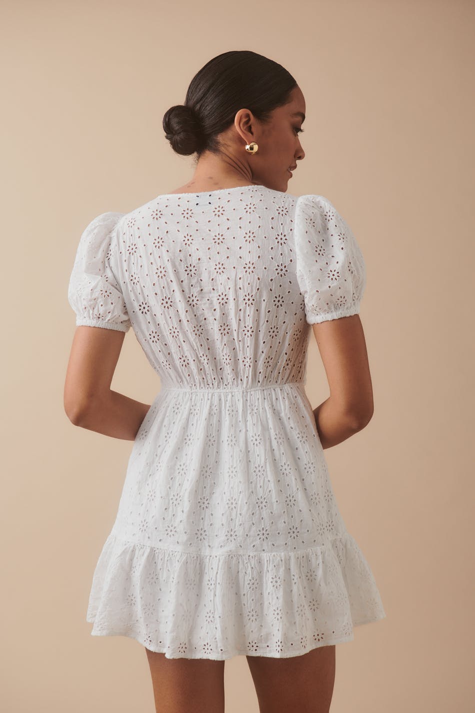 Embroderie anglaise dress.