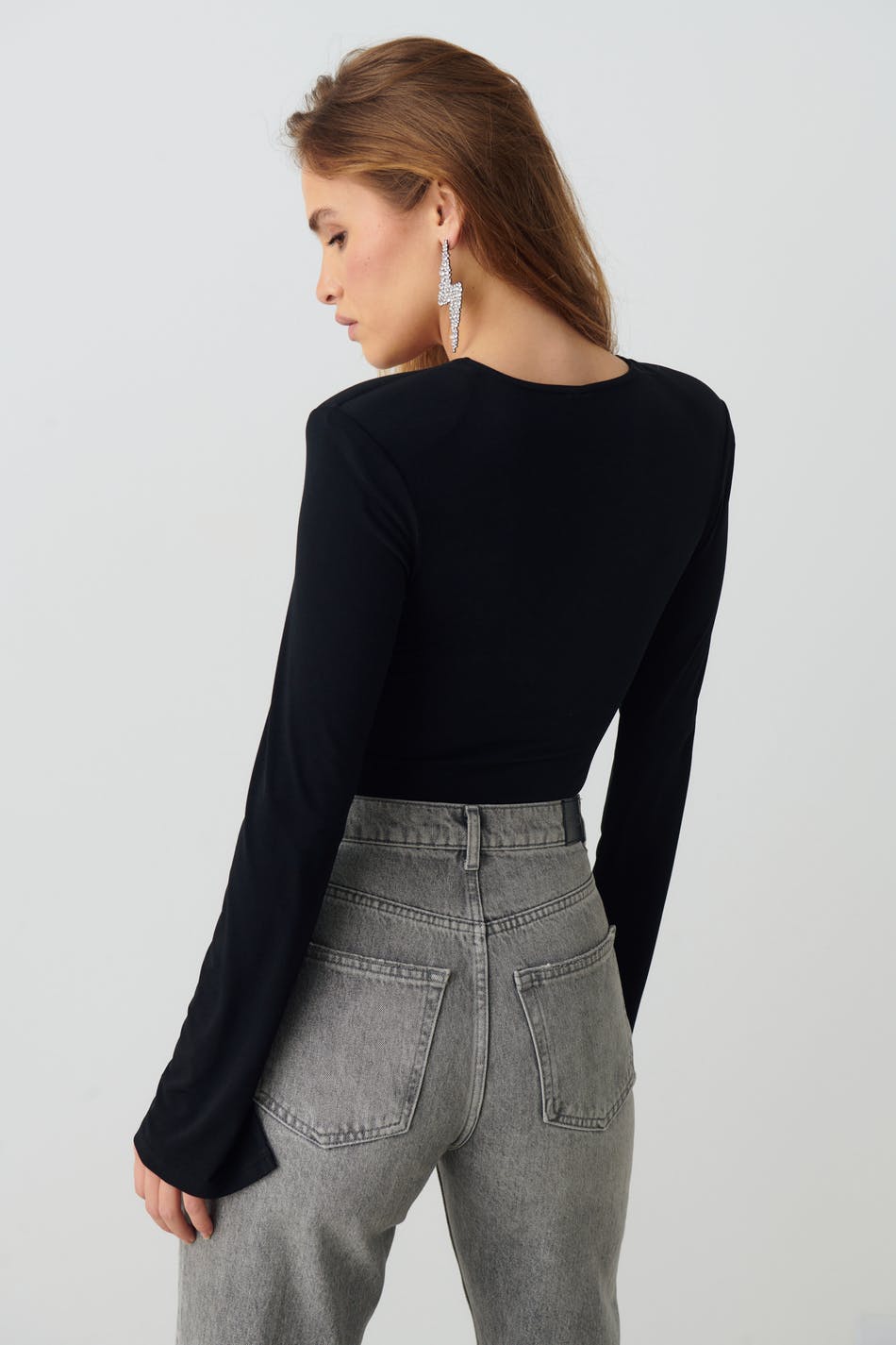 V-neck shoulderpad top