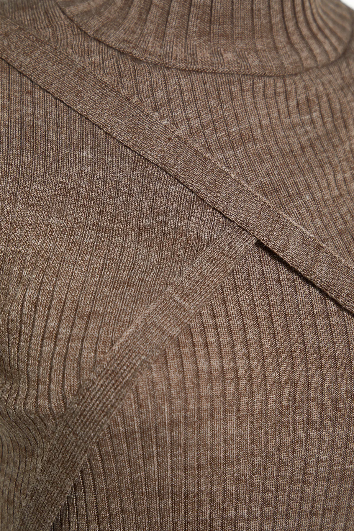 Trendyol Modest  Nerzfarbenes, zweireihiges Bolero-Strickkleid mit Details TCTAW24EB00011