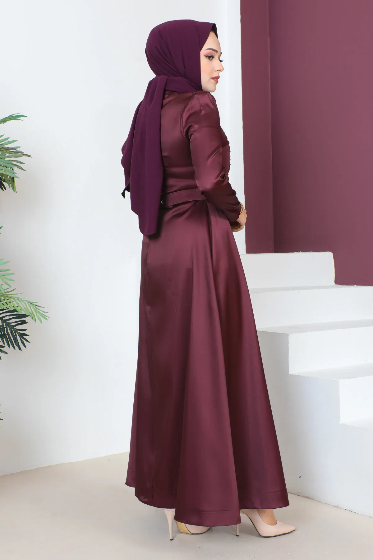 Tesettür Dünyası  Abendkleid mit Gürteldetail TSD230636 Pflaume