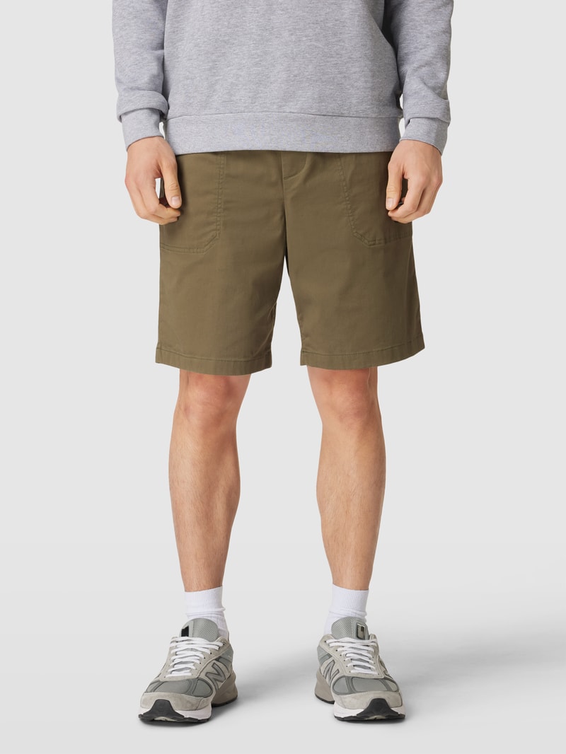 Bermudas mit Label-Patch in olivgrün