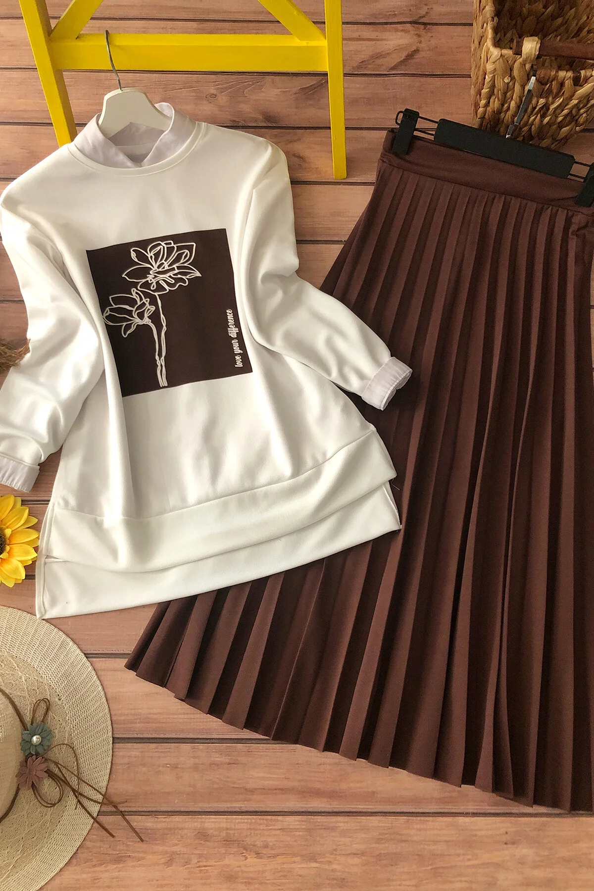 MODAQU  Rock-Blusen-Set mit Blumenmuster – Braun