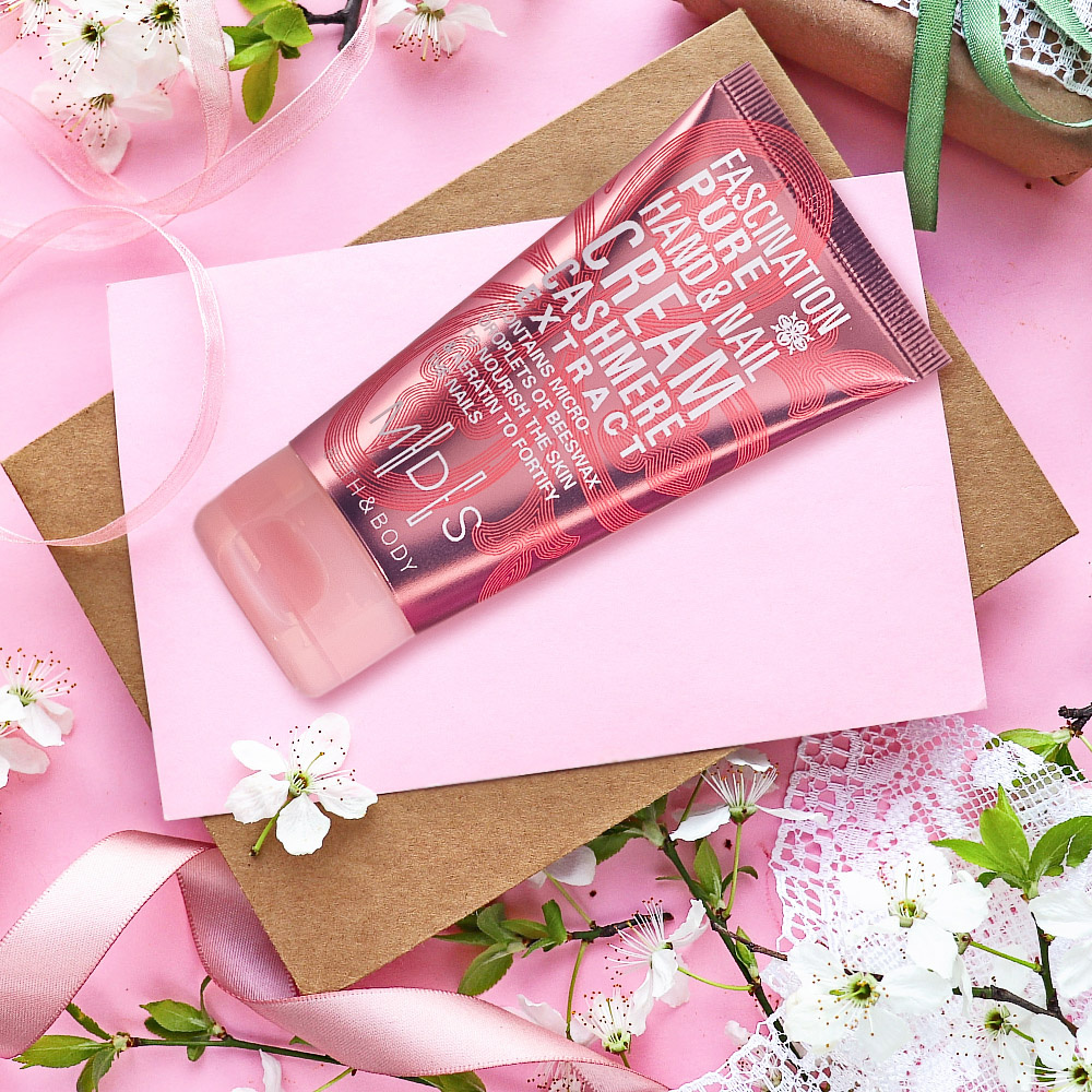 mades cosmetics FASCINATION PURE crème mains & ongles