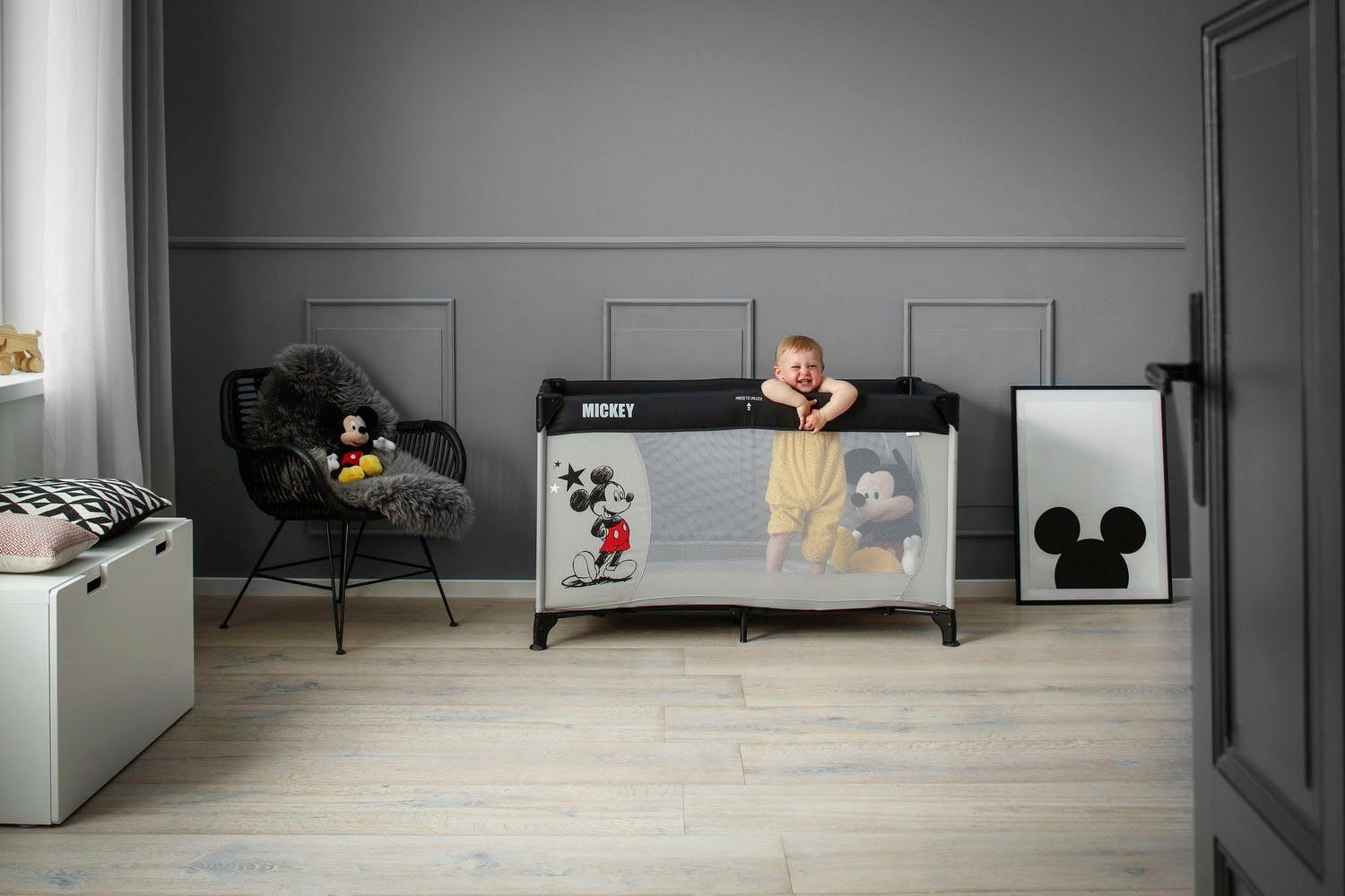 Hauck Baby-Reisebett Dream N Play - Mickey Stars, inkl. Transporttasche