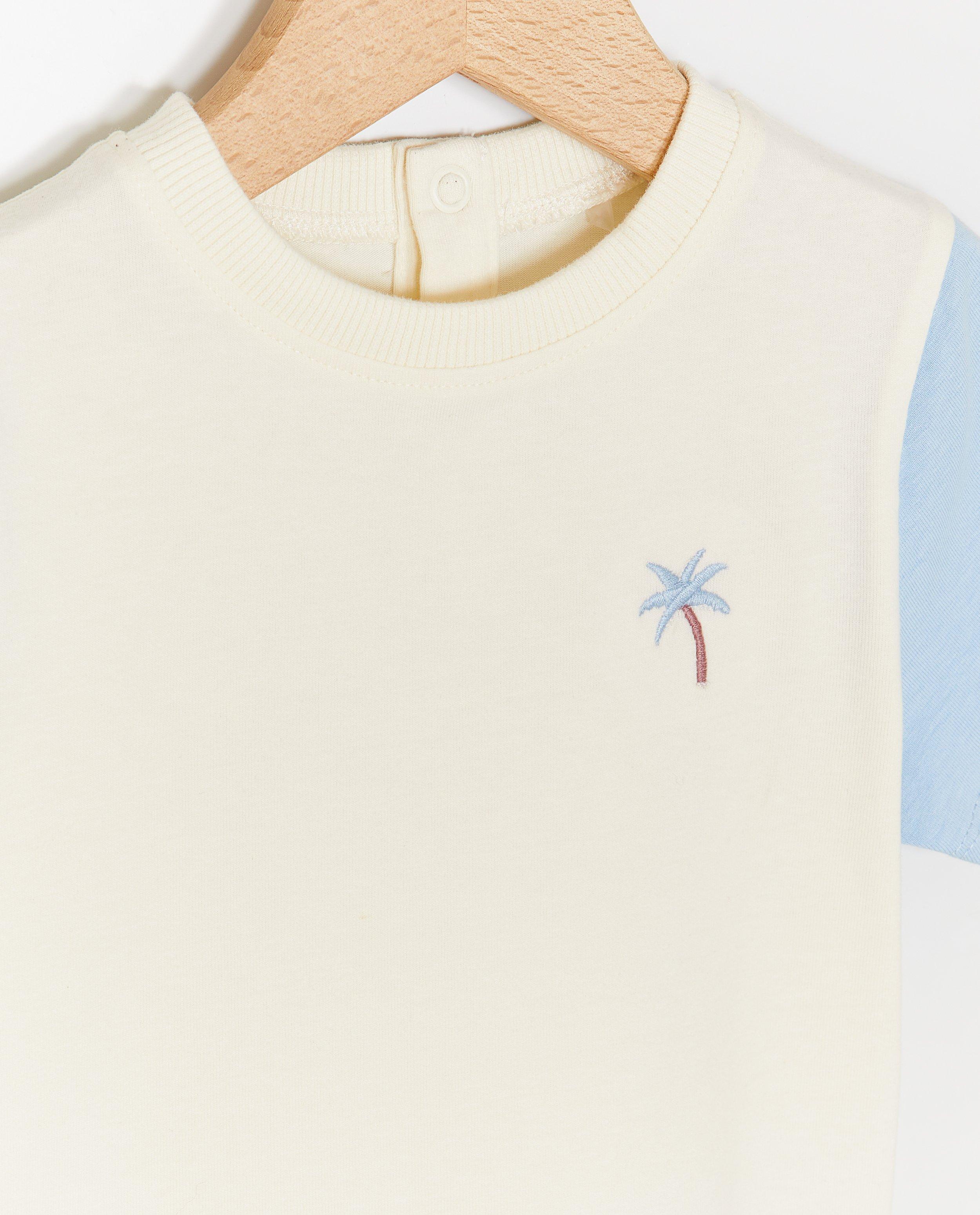 Cuddles and Smiles t-shirt med färgblock vit