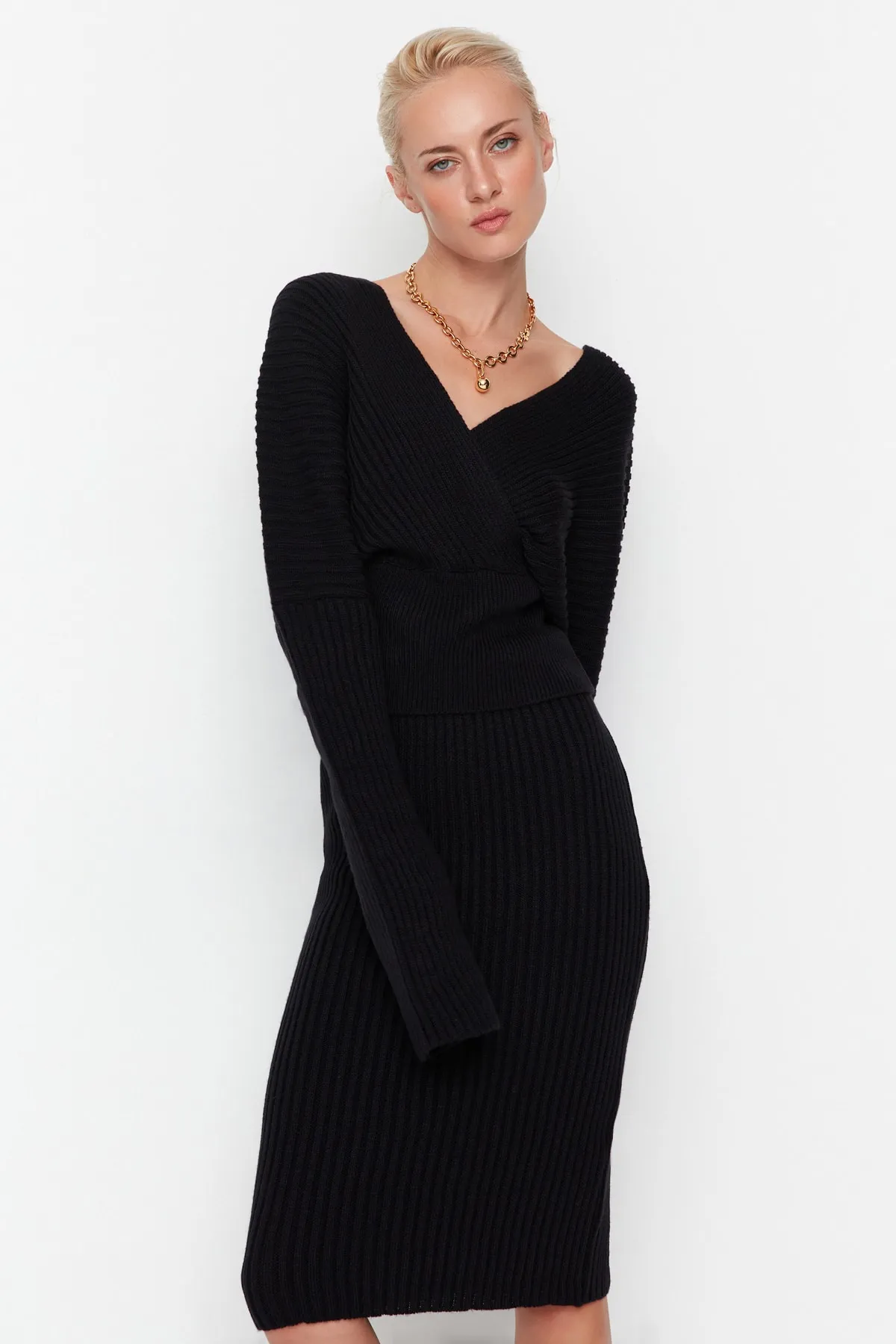 Trendyol Collection  Schwarzes zweireihiges Strickoberteil- und -unterteil-Set TWOAW23AU00102
