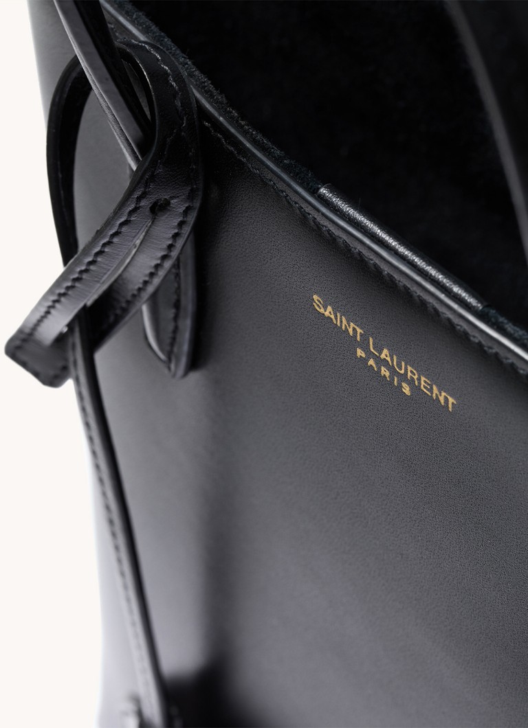 Bolsa Saint Laurent Shopping Mini em pele de vitelo com alça de ombro removível.