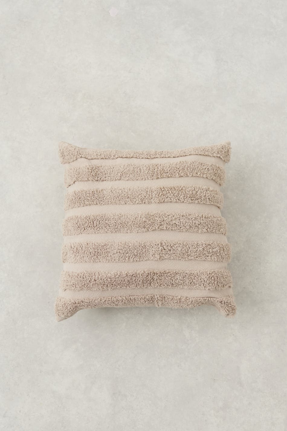 Tufted cushion cover