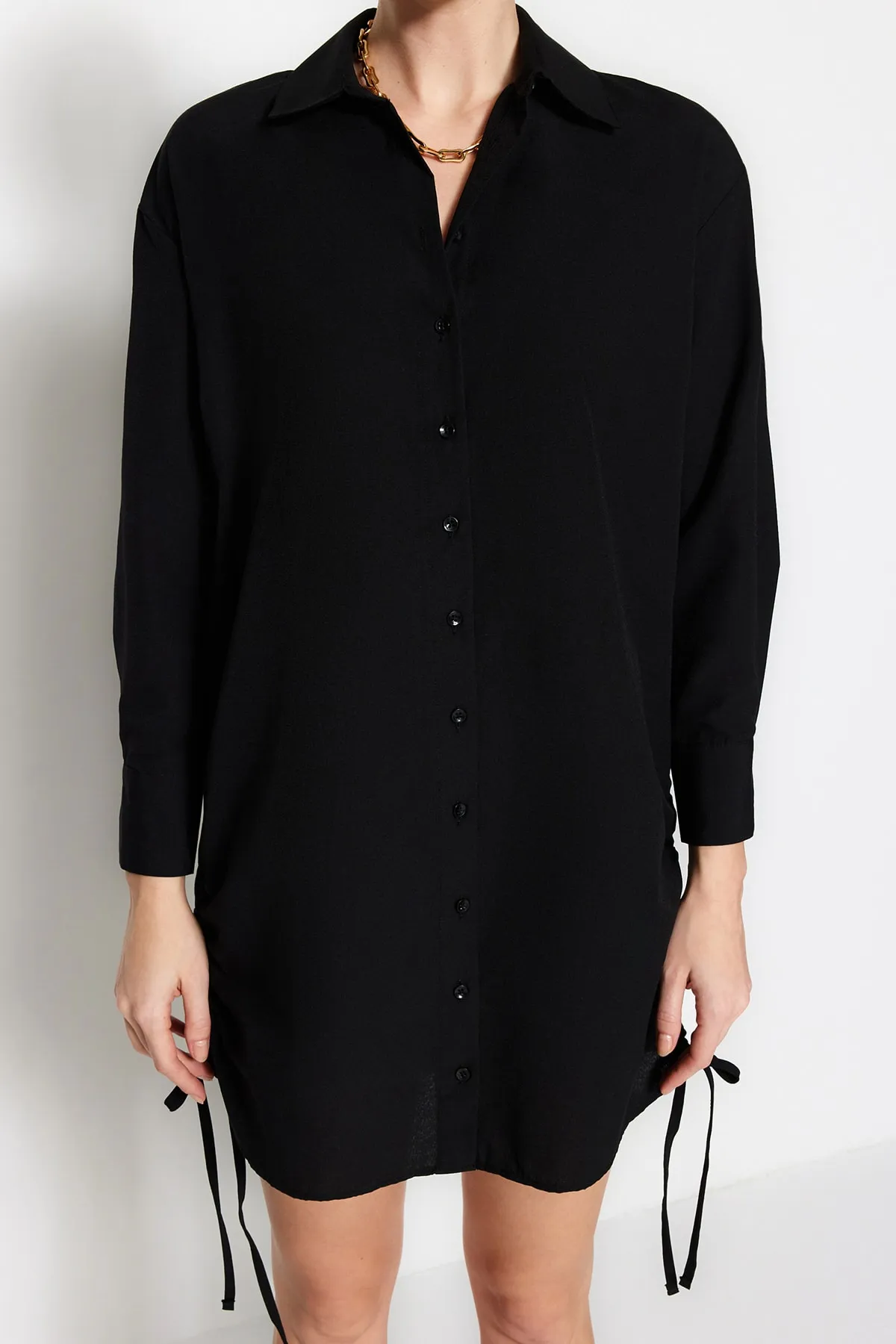 Trendyol Collection  Schwarzes gewebtes Mini-Hemdkleid TWOAW22EL0368