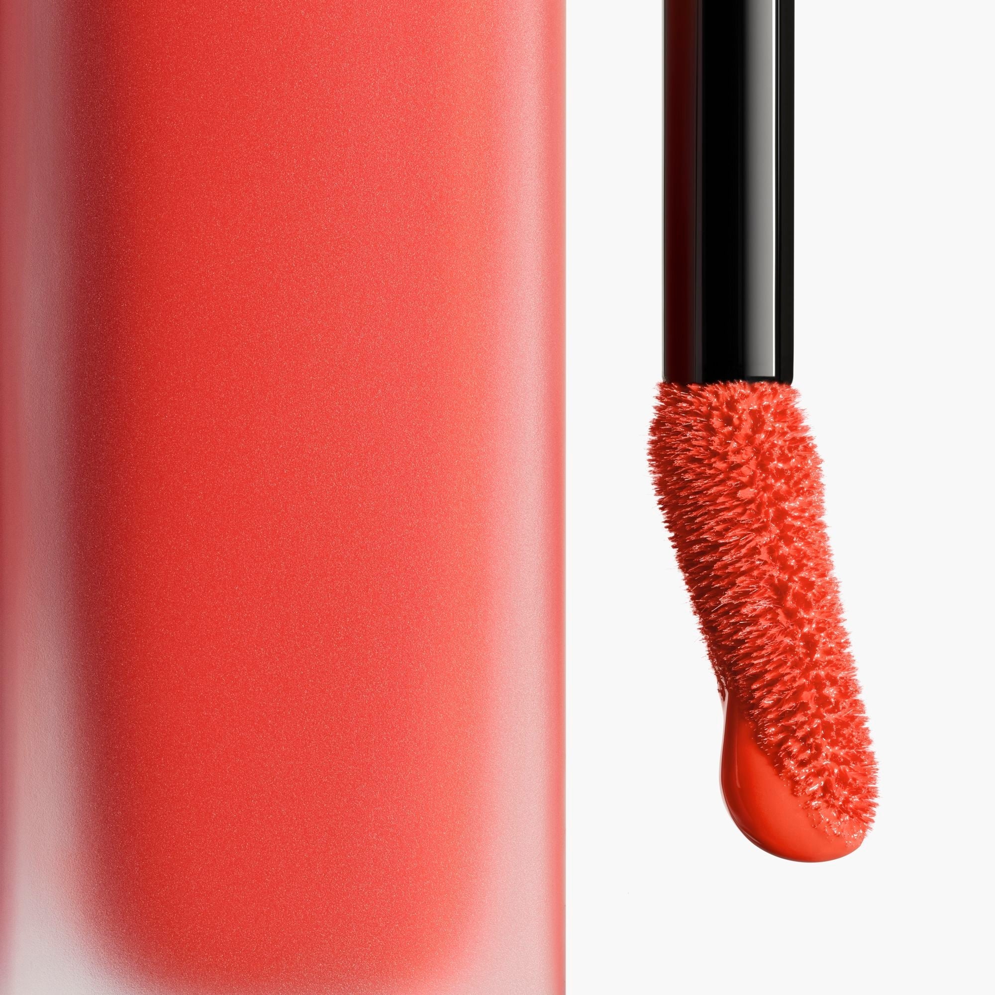 ROUGE ALLURE LIQUID VELVET - AZ ULTRA HOSSZAN TARTÓ, INTENZÍV MATT FOLYÉKONY RÚZS