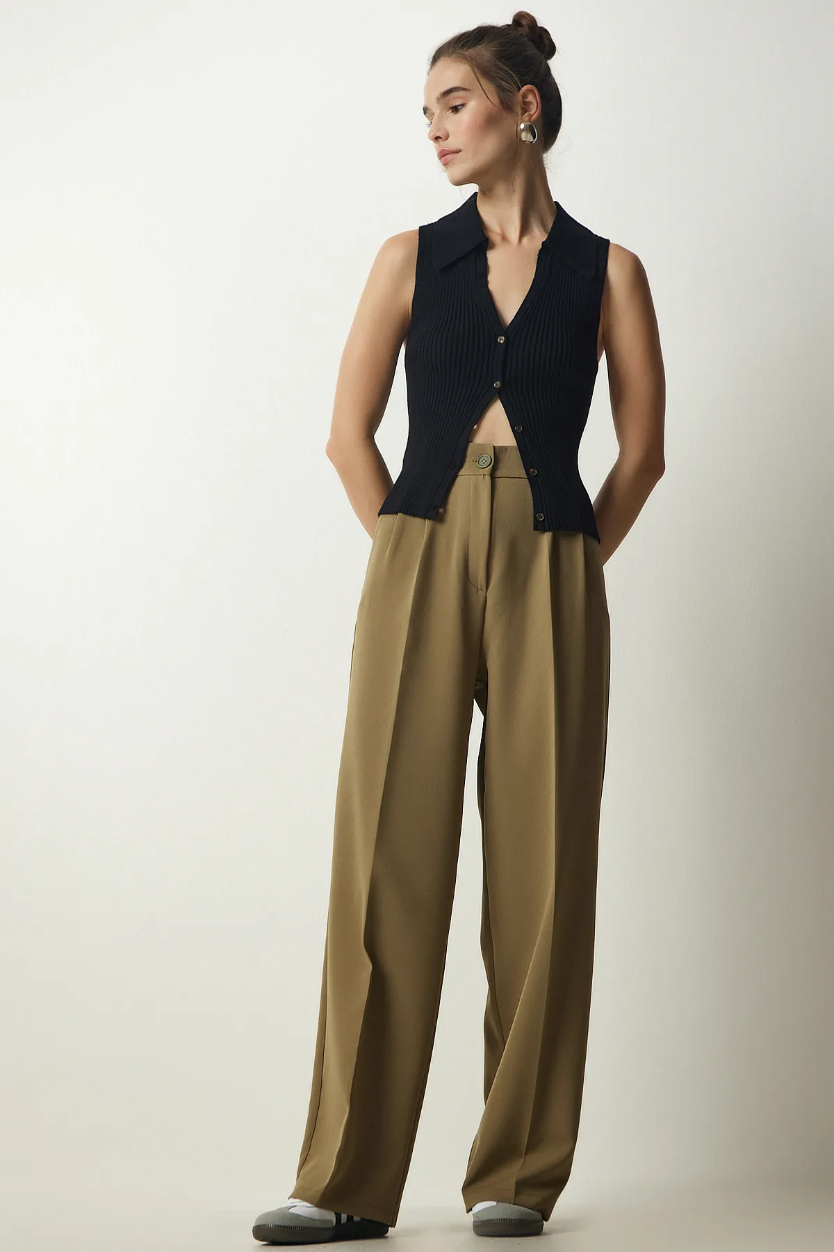 Happiness İstanbul  Khakifarbene Palazzo-Hose mit Taschen für Damen DW00001