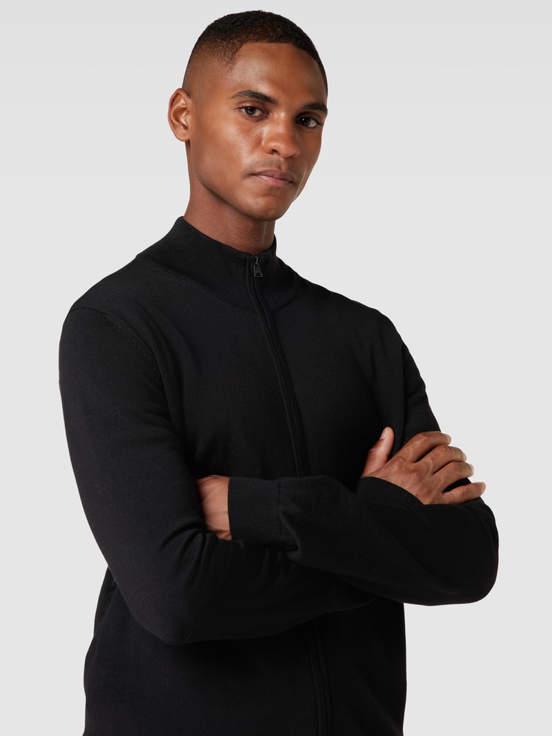 Strickjacke aus Schurwolle mit Reißverschluss Modell 'San Jorge' in schwarz