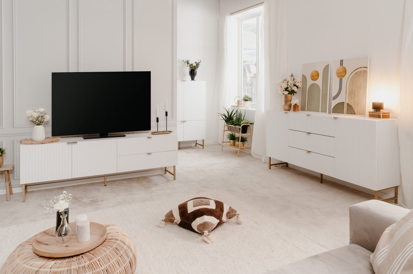 Finori Highboard Edinburgh (Schrank in weiß mit Messing, 100 x 149 cm), 10 Fächer, Soft-Close