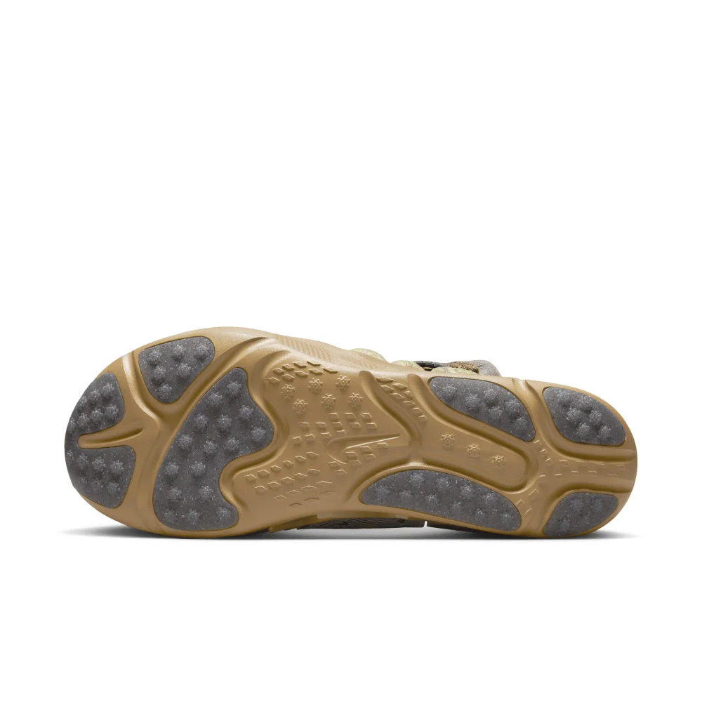 Nike ISPA Sense Flyknit CW3203-002 / grau