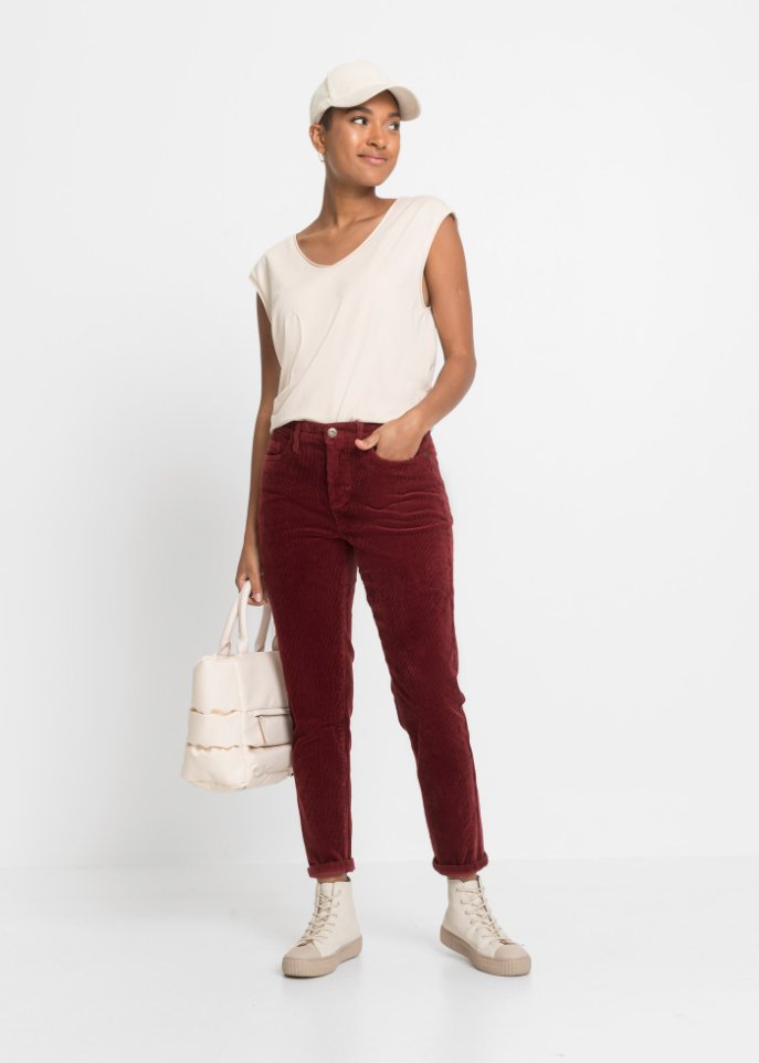 Cordhose im Mom Fit