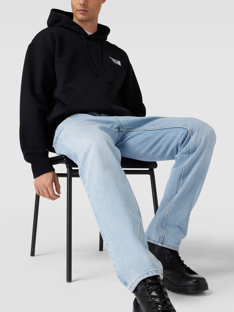 Mid Rise Jeans im Slim Fit in hellblau