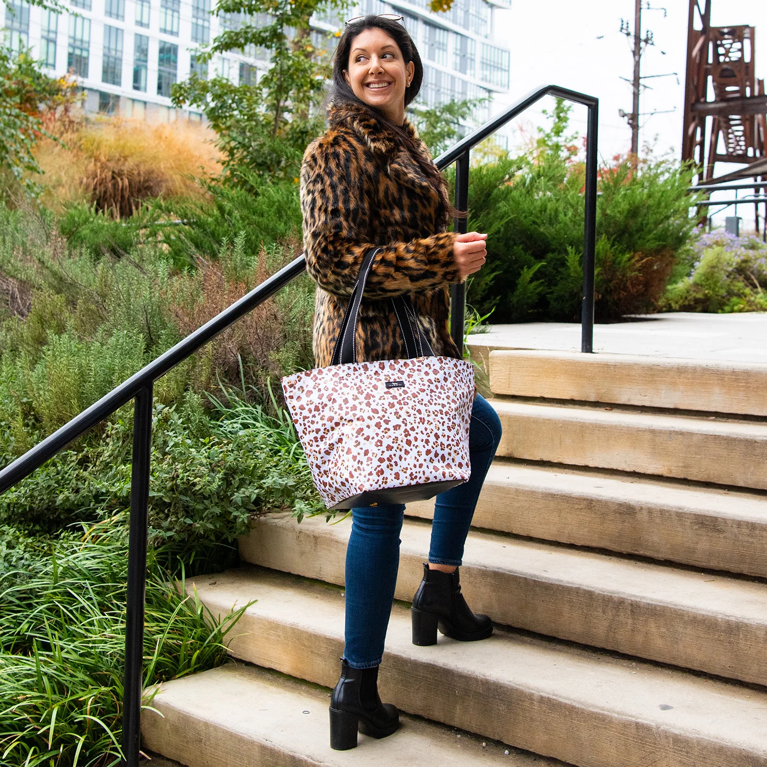 Everyday Tote Medium Daytripper