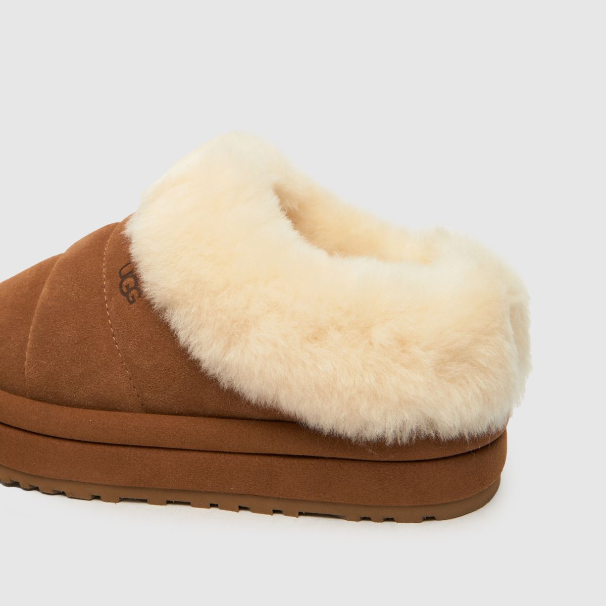 Otroški copati UGG s kostanjevo barvo tazzlita