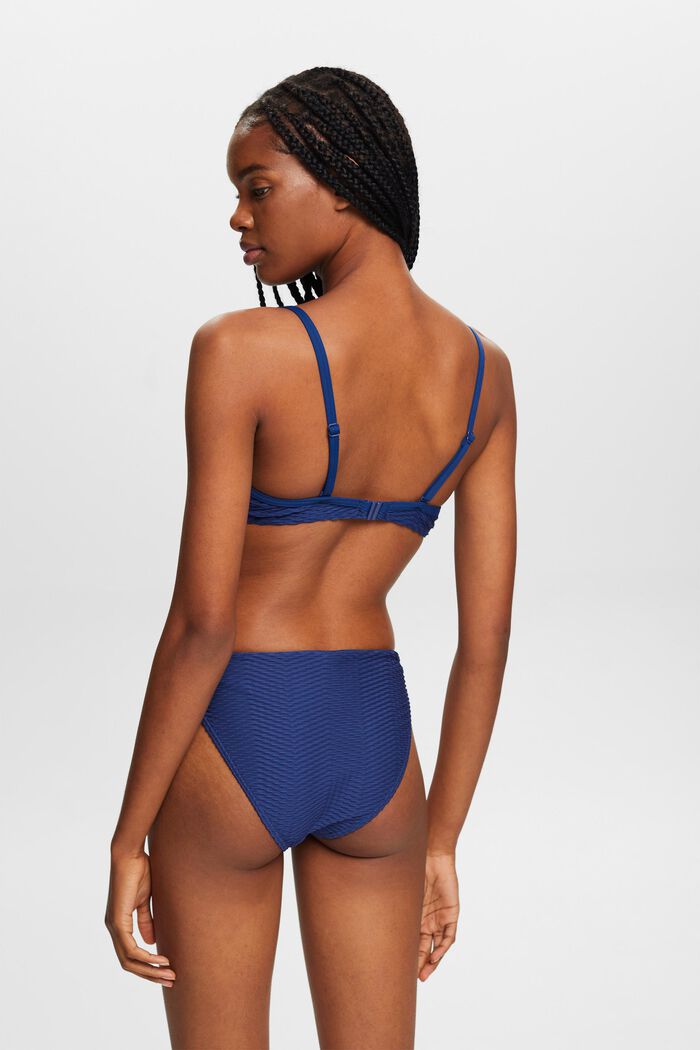 Recycelt: Wattiertes Bikinitop mit Struktur