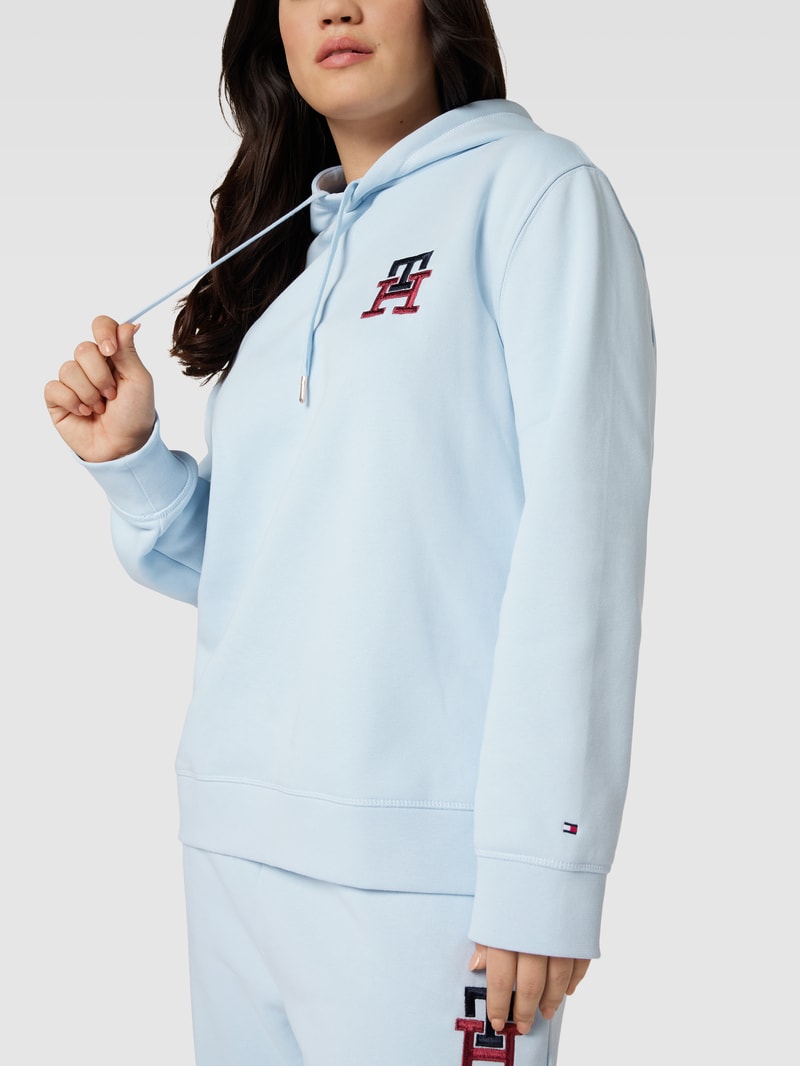 PLUS SIZE Hoodie mit Label-Stitching in hellblau