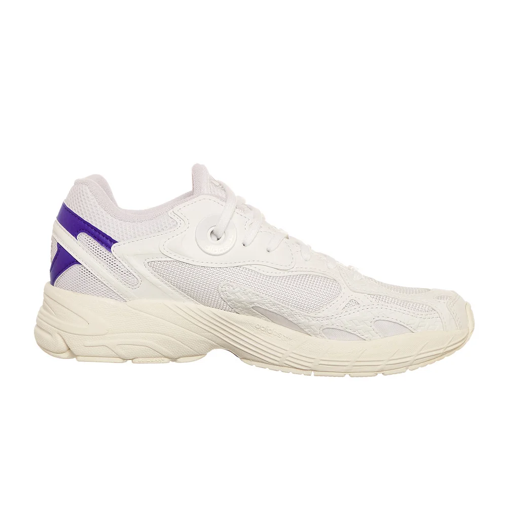 adidas Astir W HQ6774 / weiss