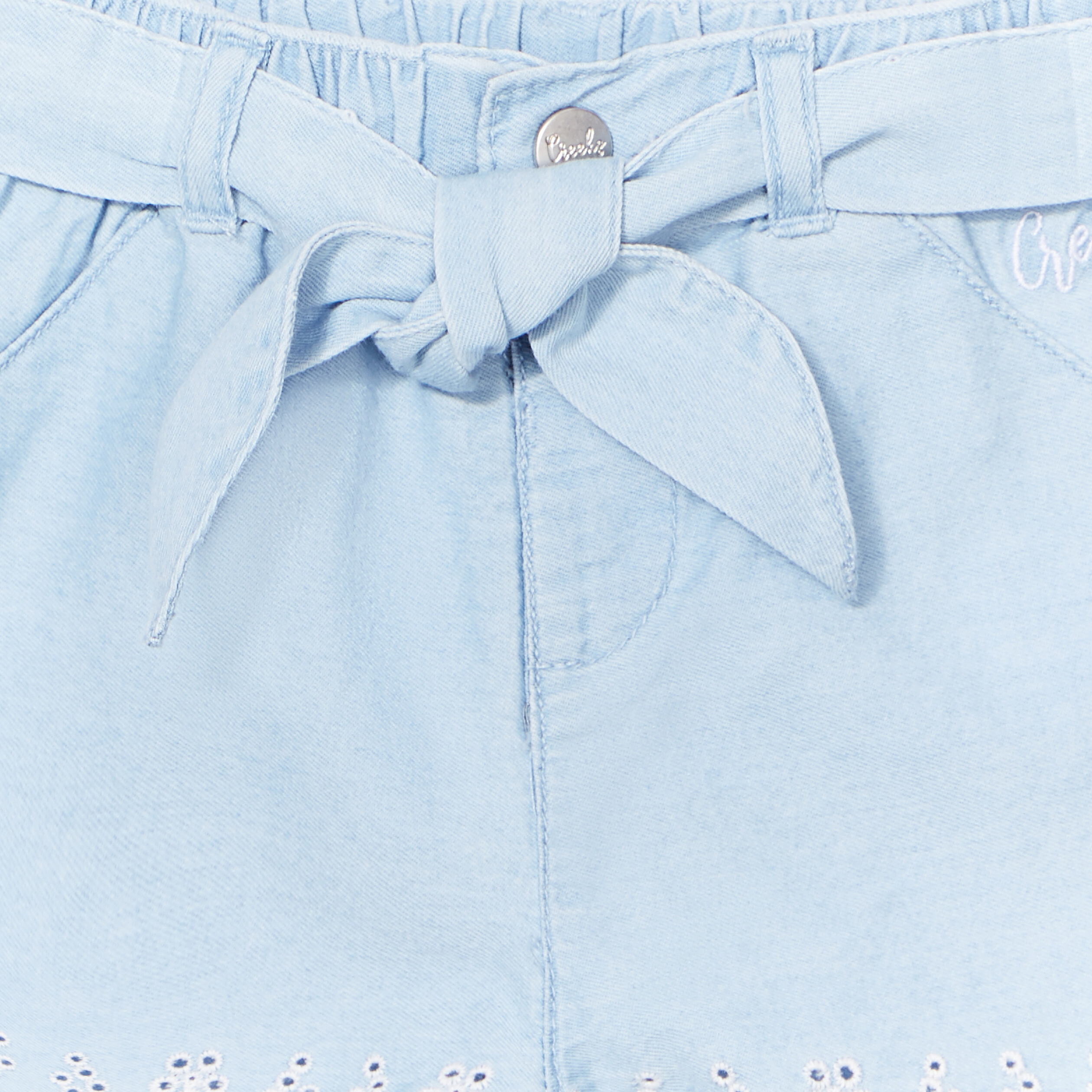 Short en jean ceinturé broderie anglaise denim bleach bébé fille | La Halle