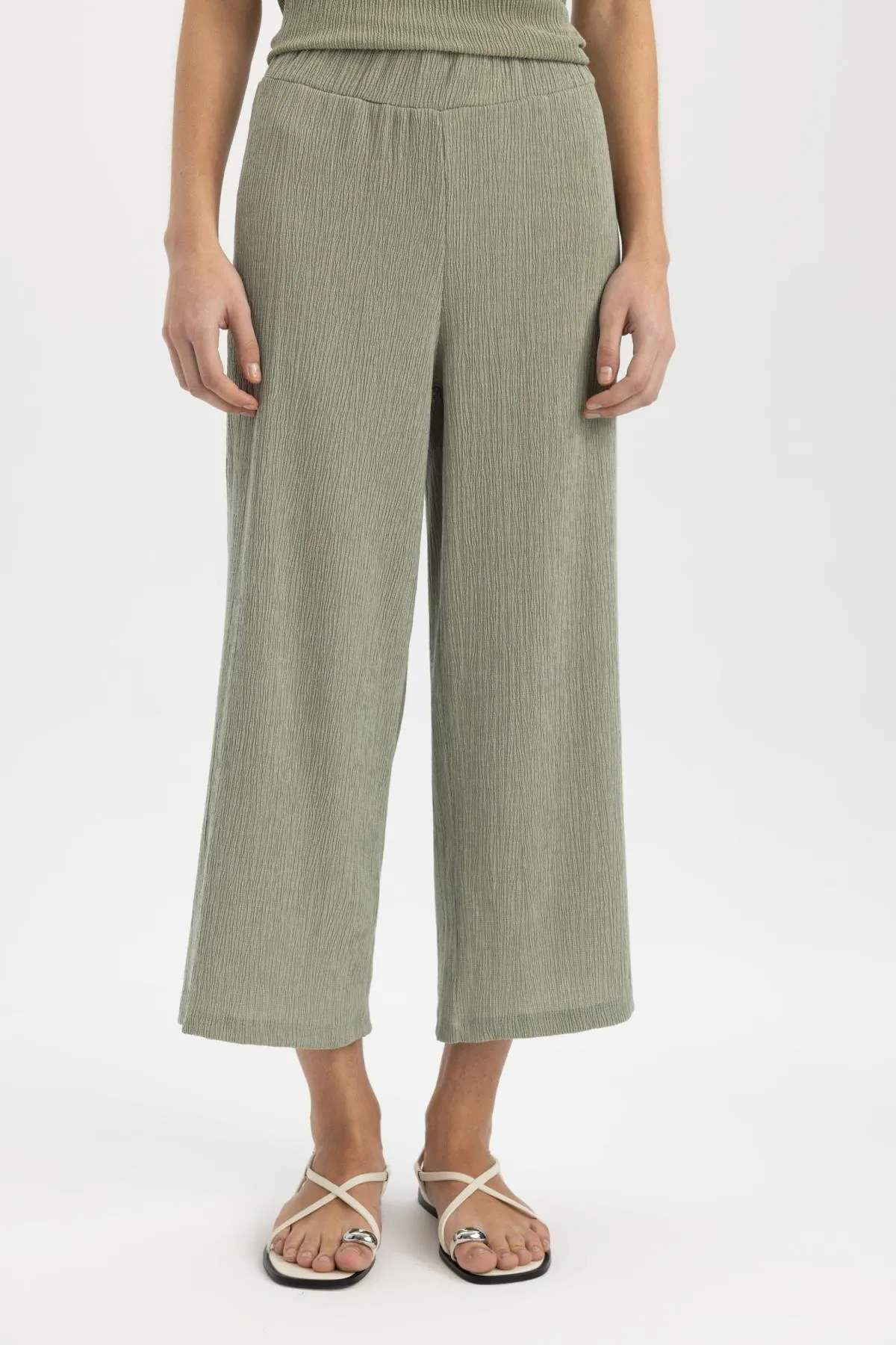 DeFacto  Weites Bein, normale Taille, gerades Bein, Midi-Wickelhose C4329AX24SP