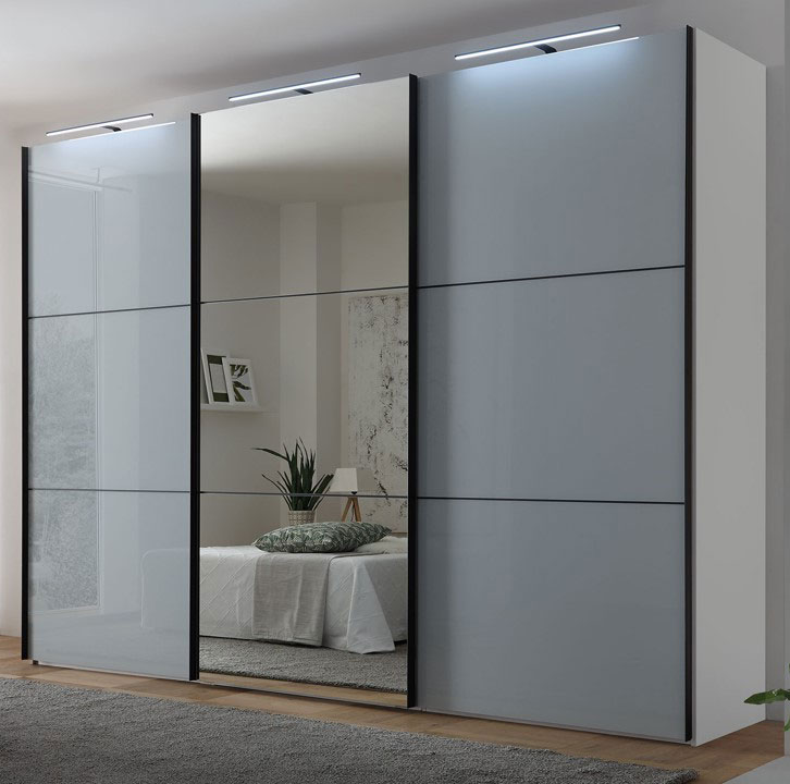 Schwebetürenschrank