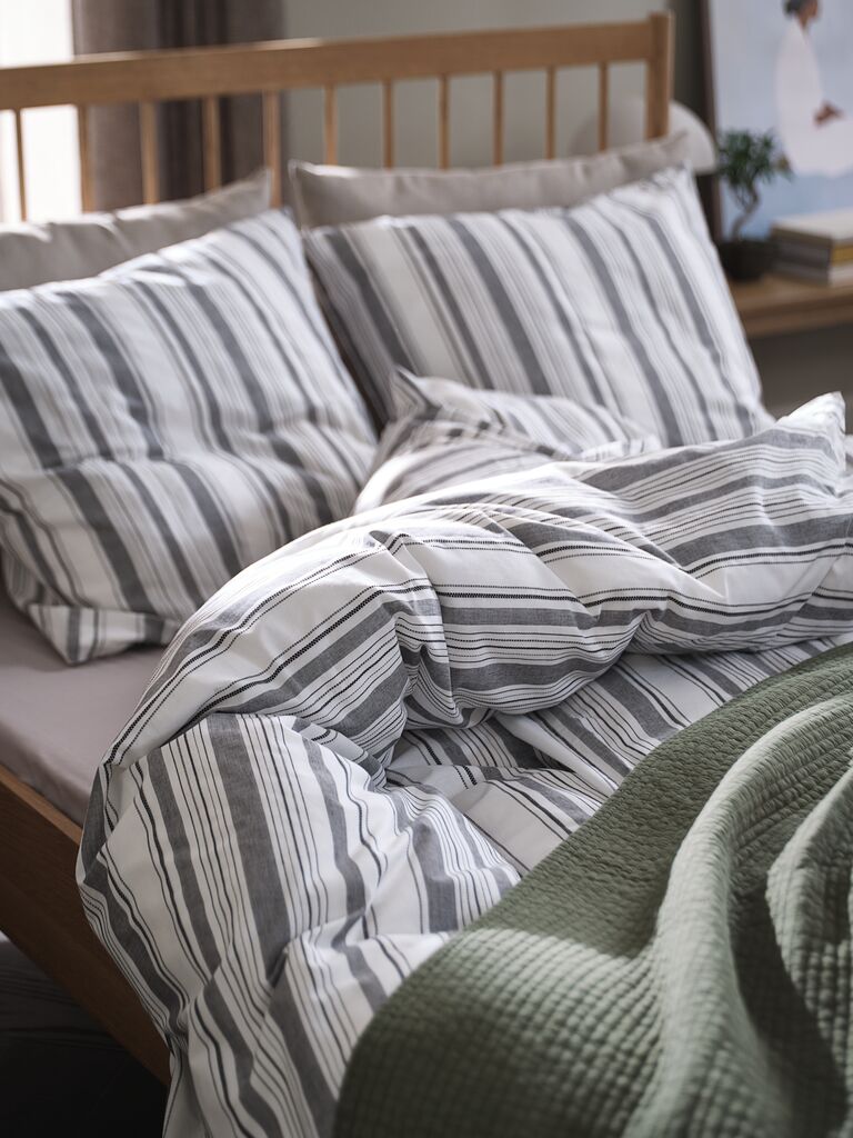 IDA Gold bedding set made of IDA dyed yarn 140x200 white and black