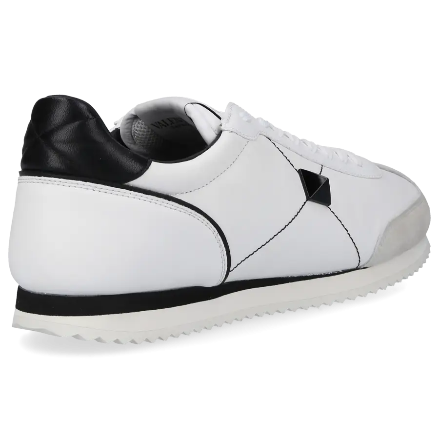 Valentino Garavani - Sneaker low STUD AROUND Kalbsleder - weiß