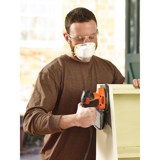 Τριβείο Black & Decker KA2500K-QS με αξεσουάρ σε θήκη