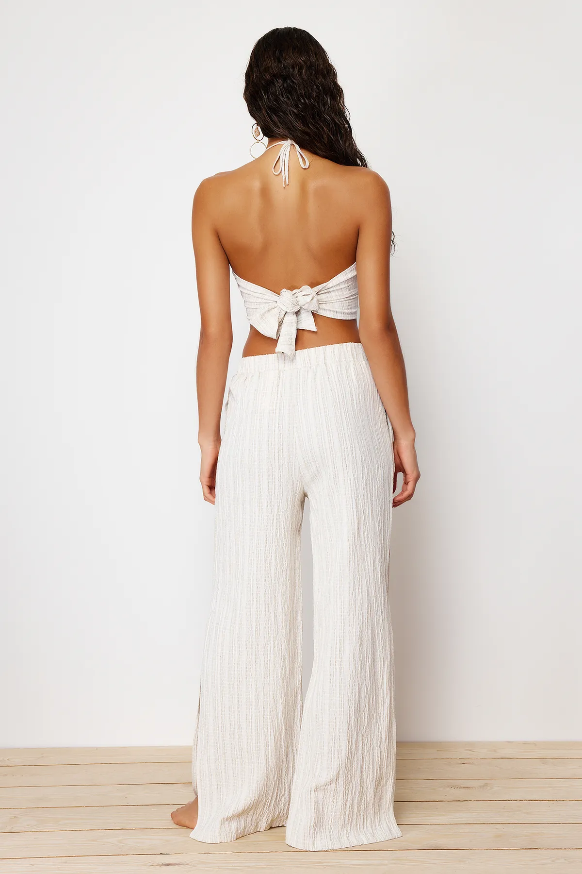 Trendyol Collection  Blusen- und Hosenset aus gewebtem Leinengemisch in Ecru TBESS24AU00030