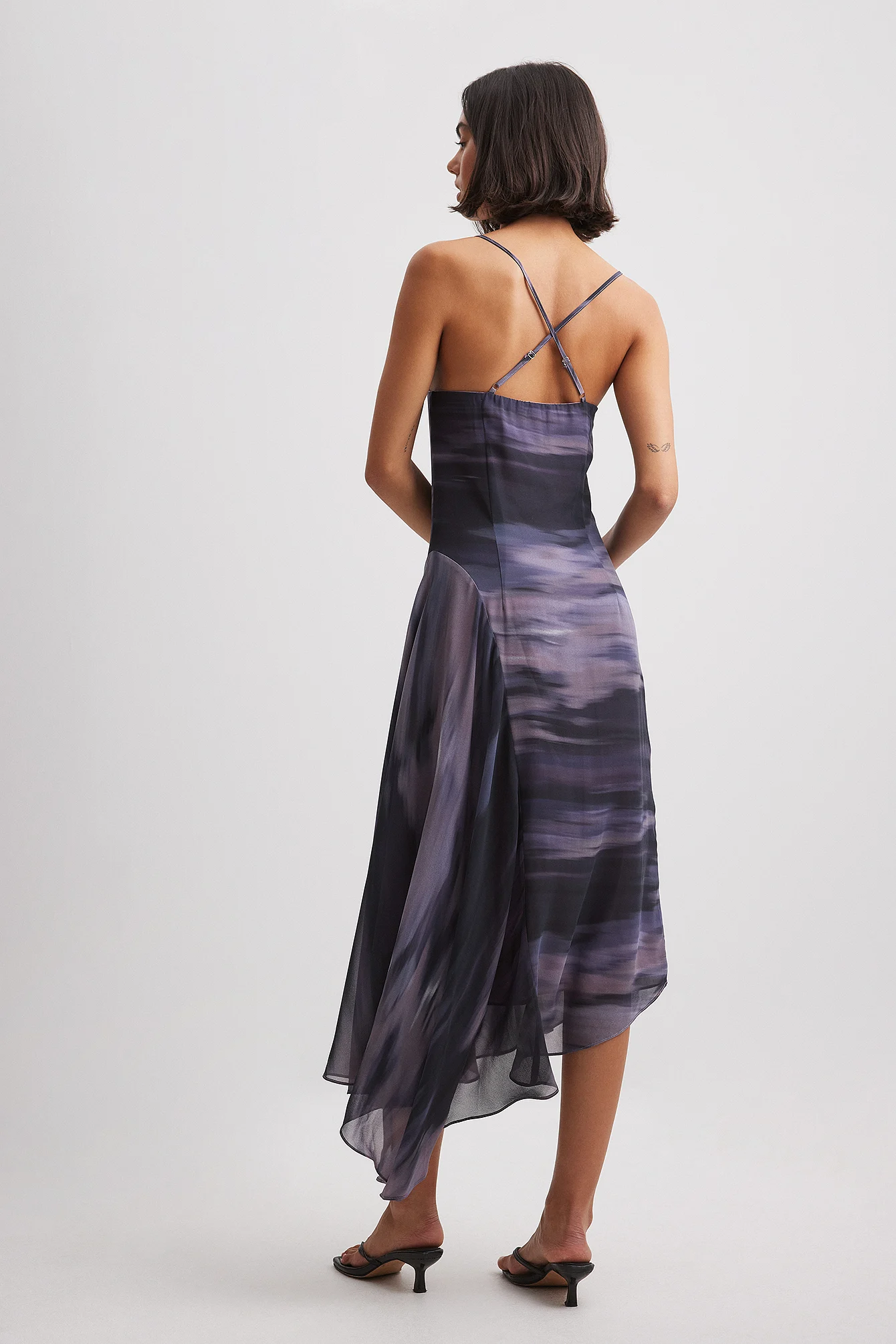 Midikleid mit Wasserfall-Naht-Detail