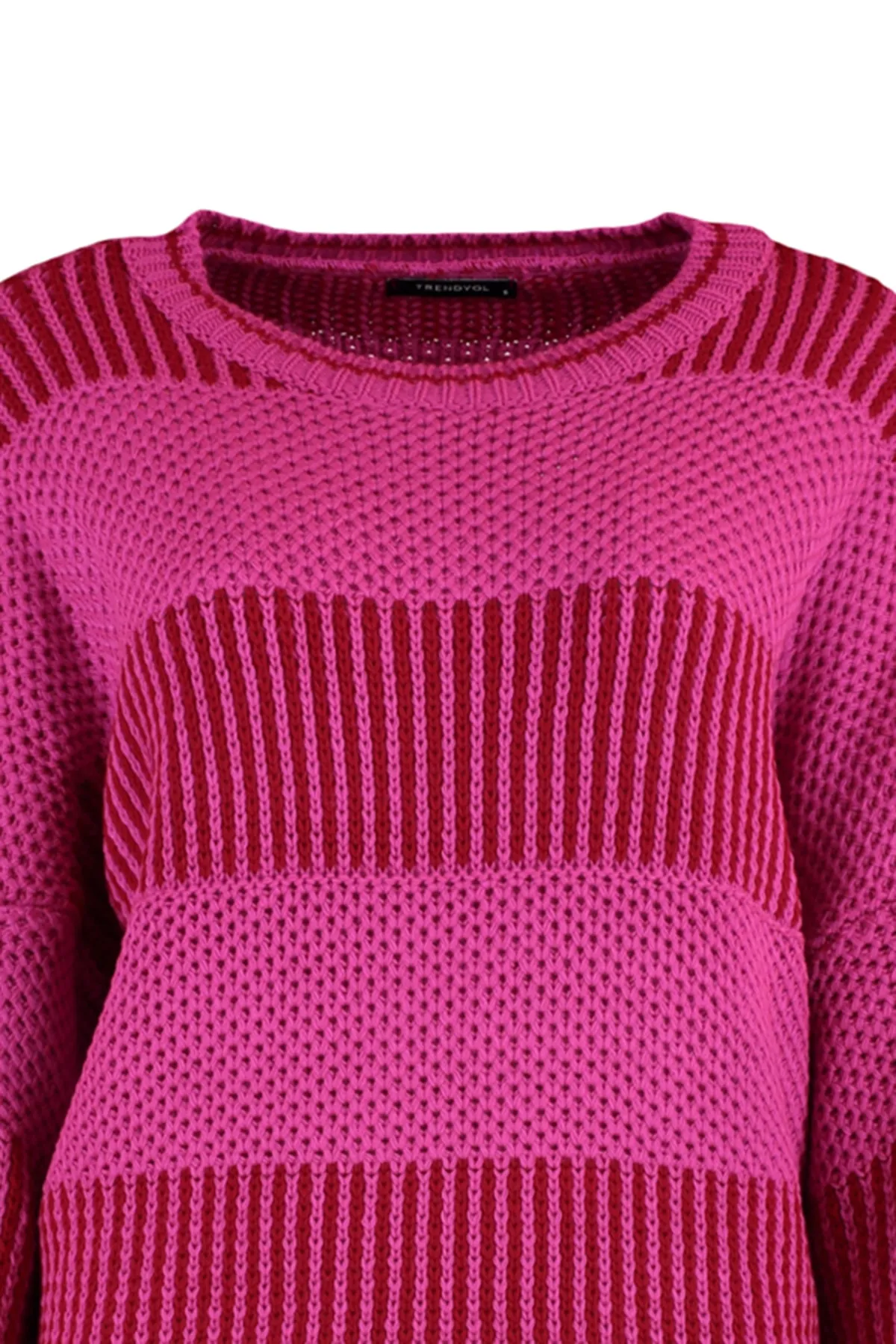 Trendyol Collection  Fuchsiafarbener Pullover mit Blockfarben TWOAW23KZ00012