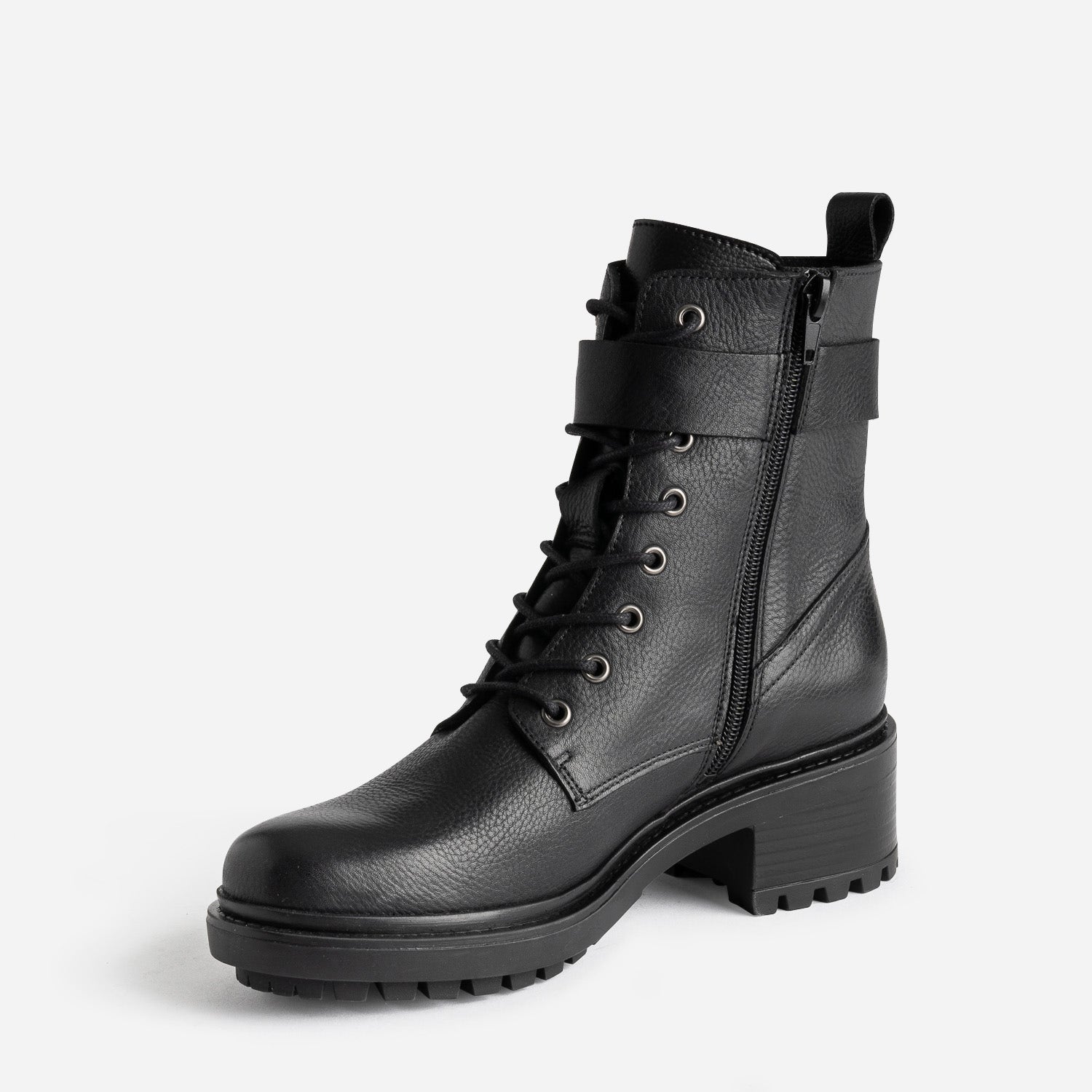 Bottine à lacet noire en cuir éco-conçu