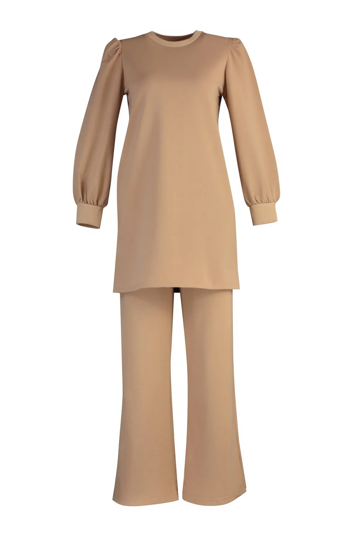 Trendyol Modest  Kamelfarbenes Tunika-Hosen-Strickset mit Schulterdetail TCTAW23US00183