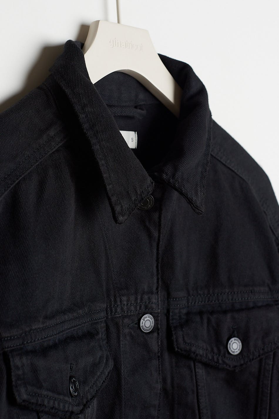 Cropped denim jacket