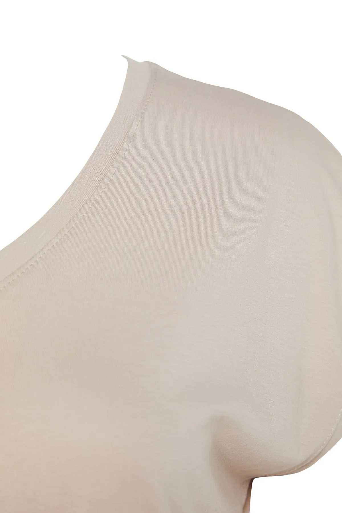 Trendyol Curve  Nerzfarbenes Boyfriend-Strick-T-Shirt mit V-Ausschnitt und Schlitz TBBSS22BF0036