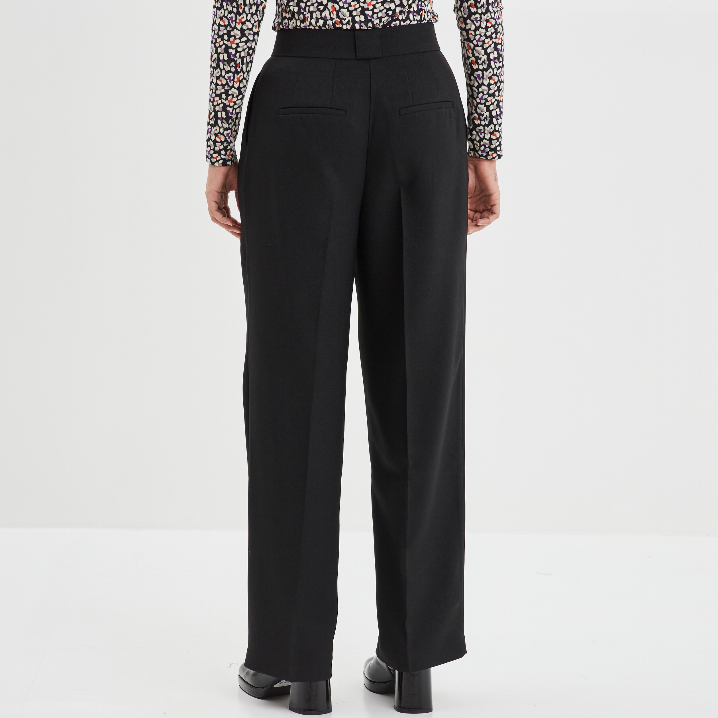 Pantalon cigarette avec pinces noir femme | La Halle