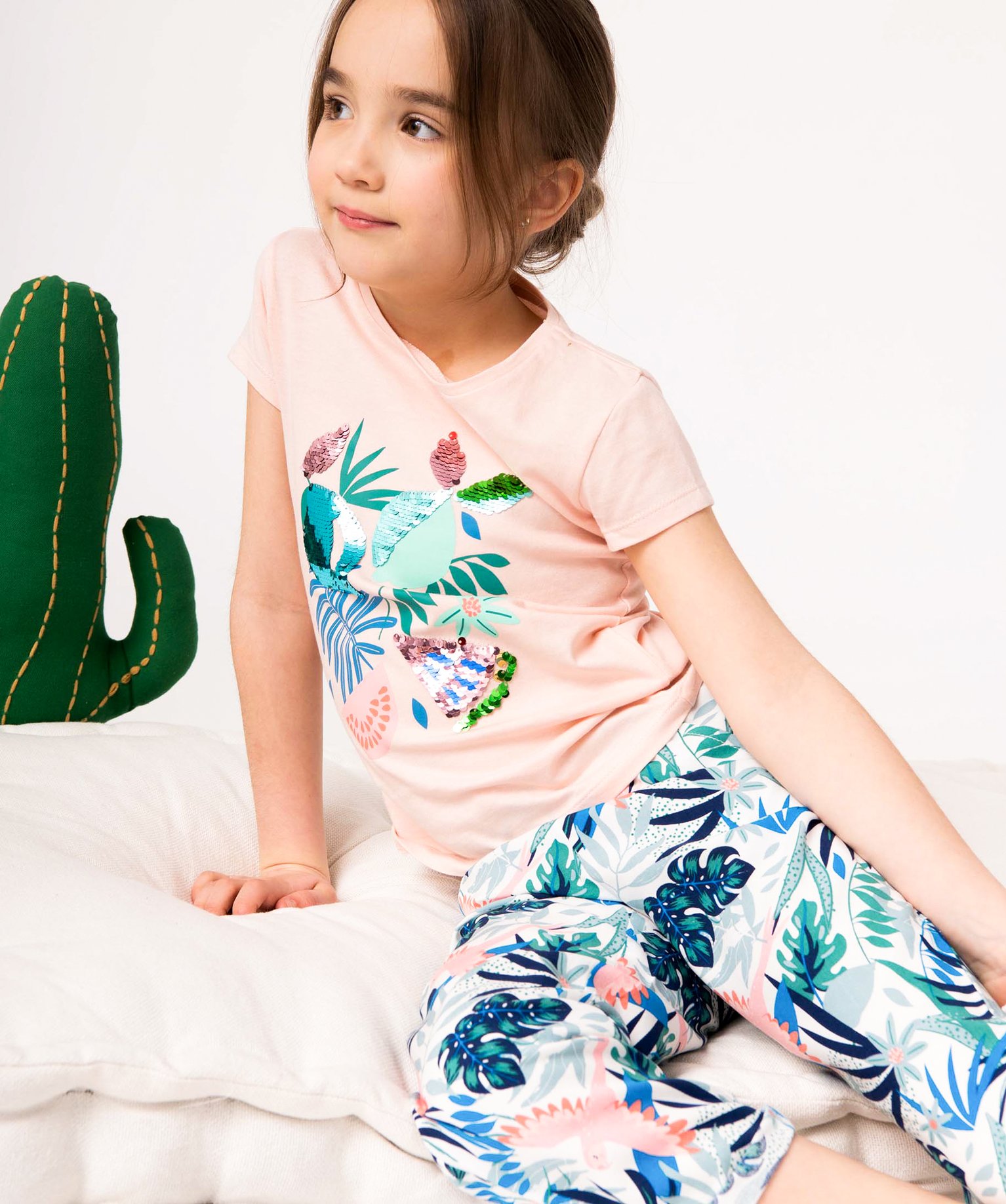 Tee-shirt fille à manches coutes et motif en sequins réver... rose | GEMO