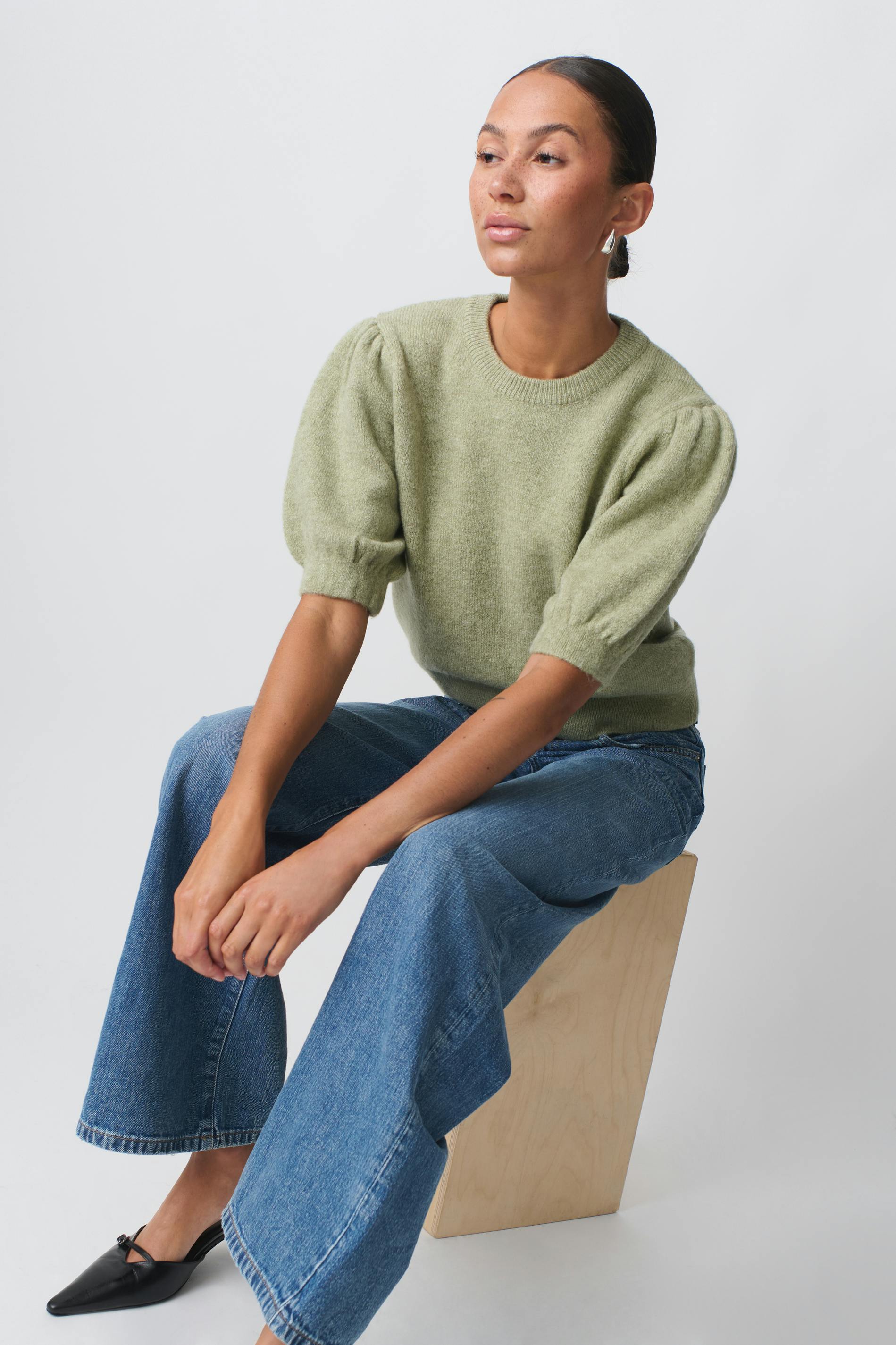 Knitted puff sleeve top