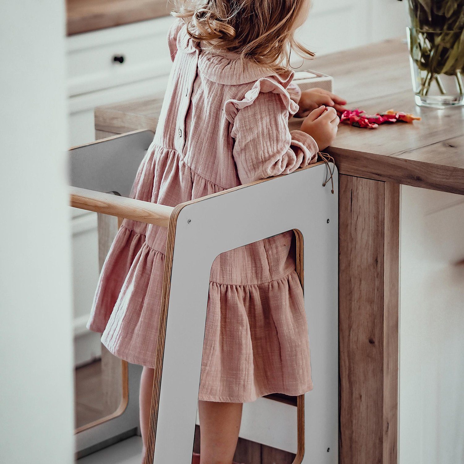MeowBaby Stehhilfe Lernturm für Kinder Montessori Lernstuhl Scandi Grau (1 St), Kinderhocker, Höhenverstellbar, Abgerundete Ecken & Kanten