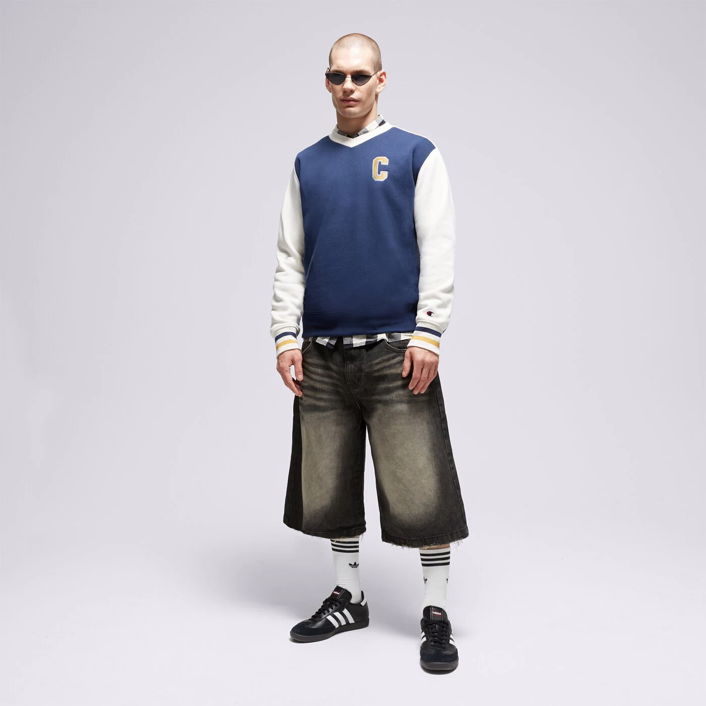 CHAMPION SWEATSHIRT V-NECK SWEATSHIRT Dunkelblau