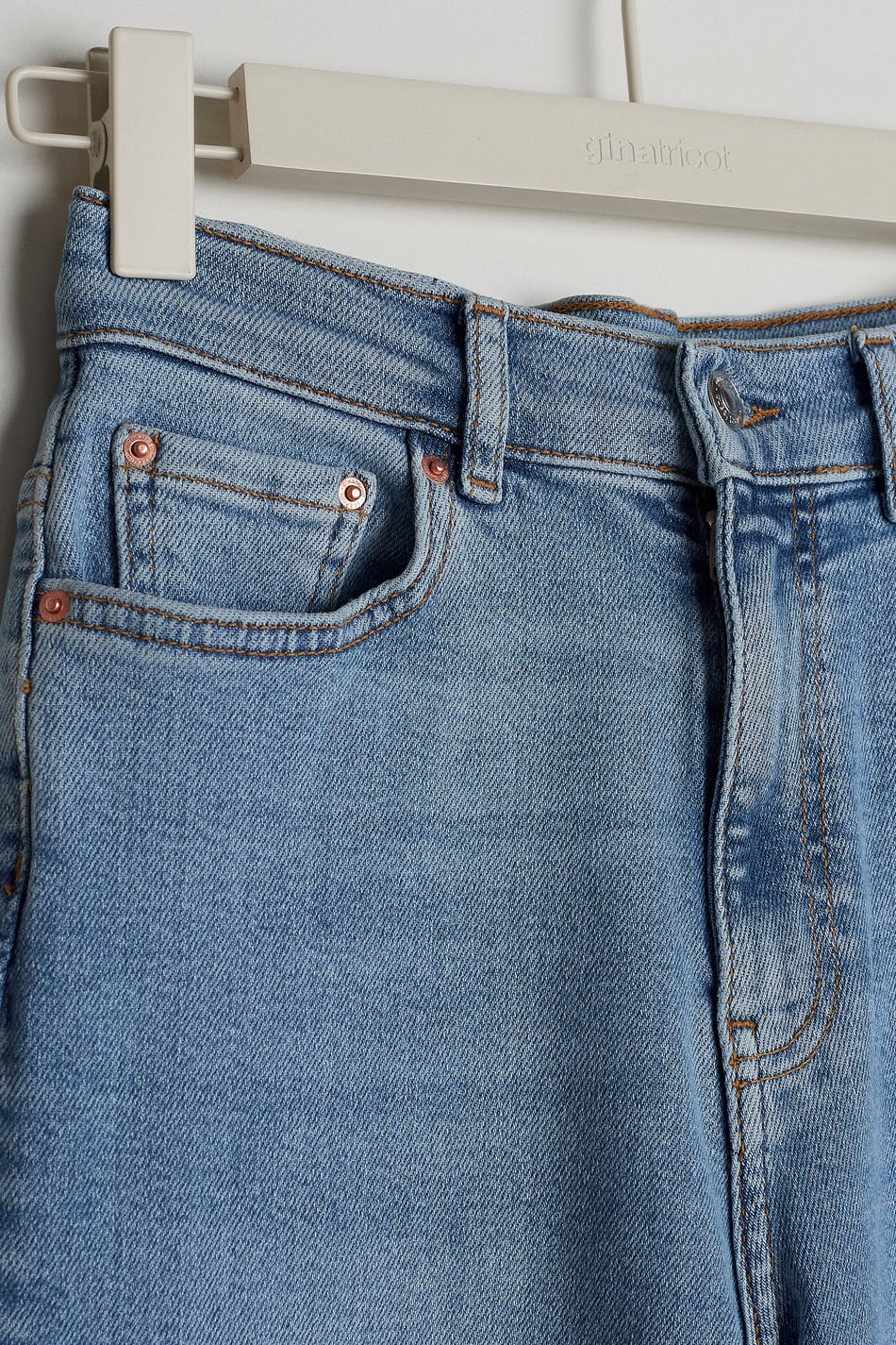 Comfy petite mom jeans