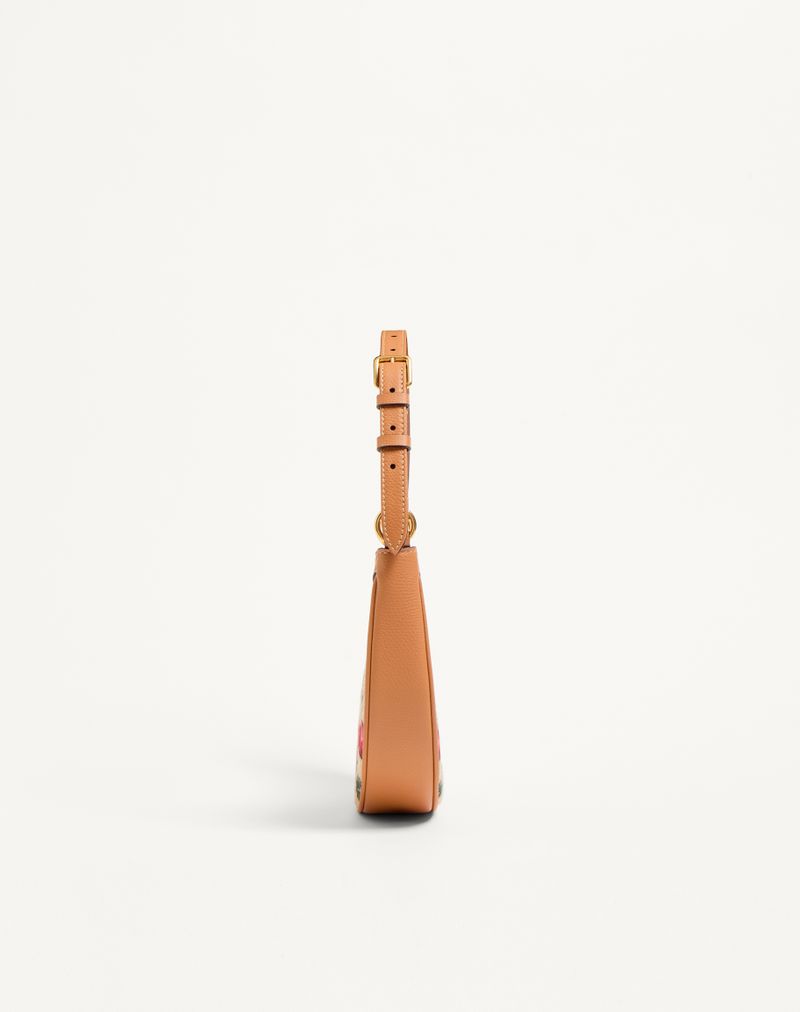 VLogo Signature Mini Hobo-taske i Raffia Jacquard med Cherryfic-motiv
