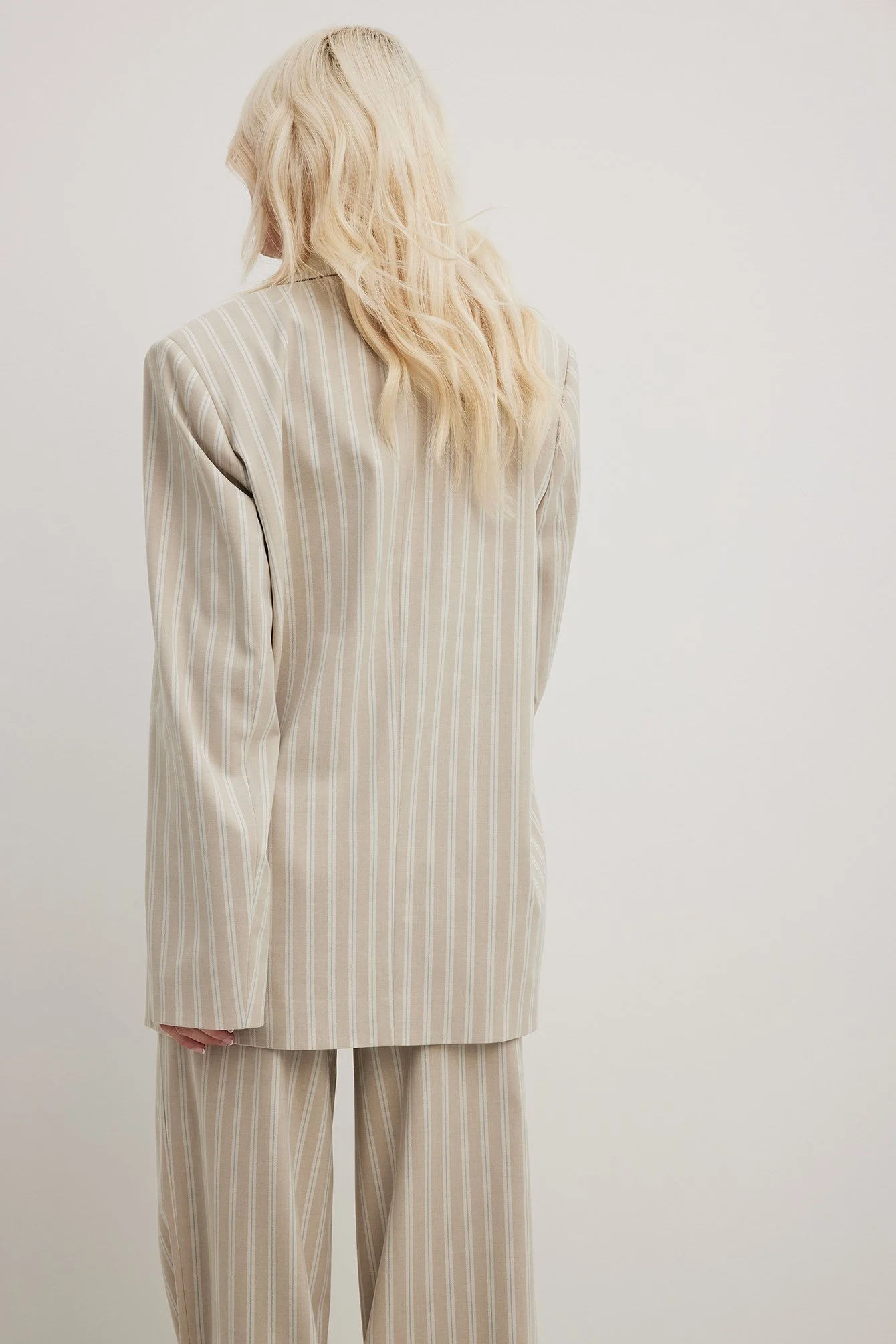 Gestreifter Blazer mit gerader Passform